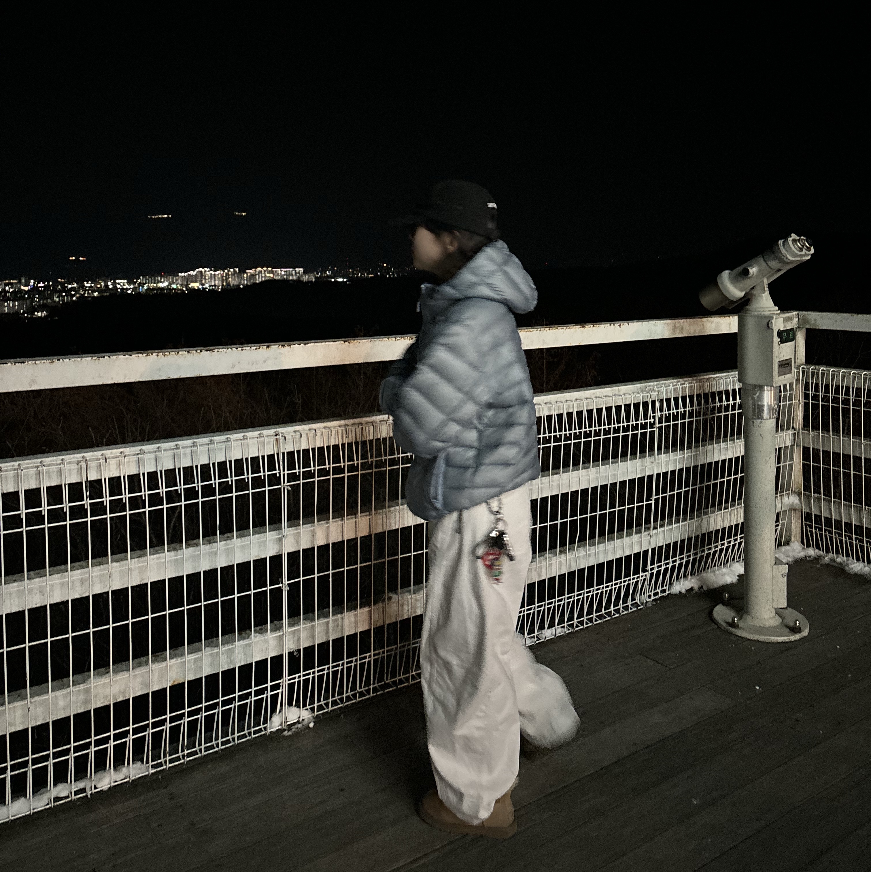 Sansan Gear Suffix Puffer Jacket Sky Blue - 24FW, Supreme Military Camp Cap Black - 24SS 착용 스타일 - 1