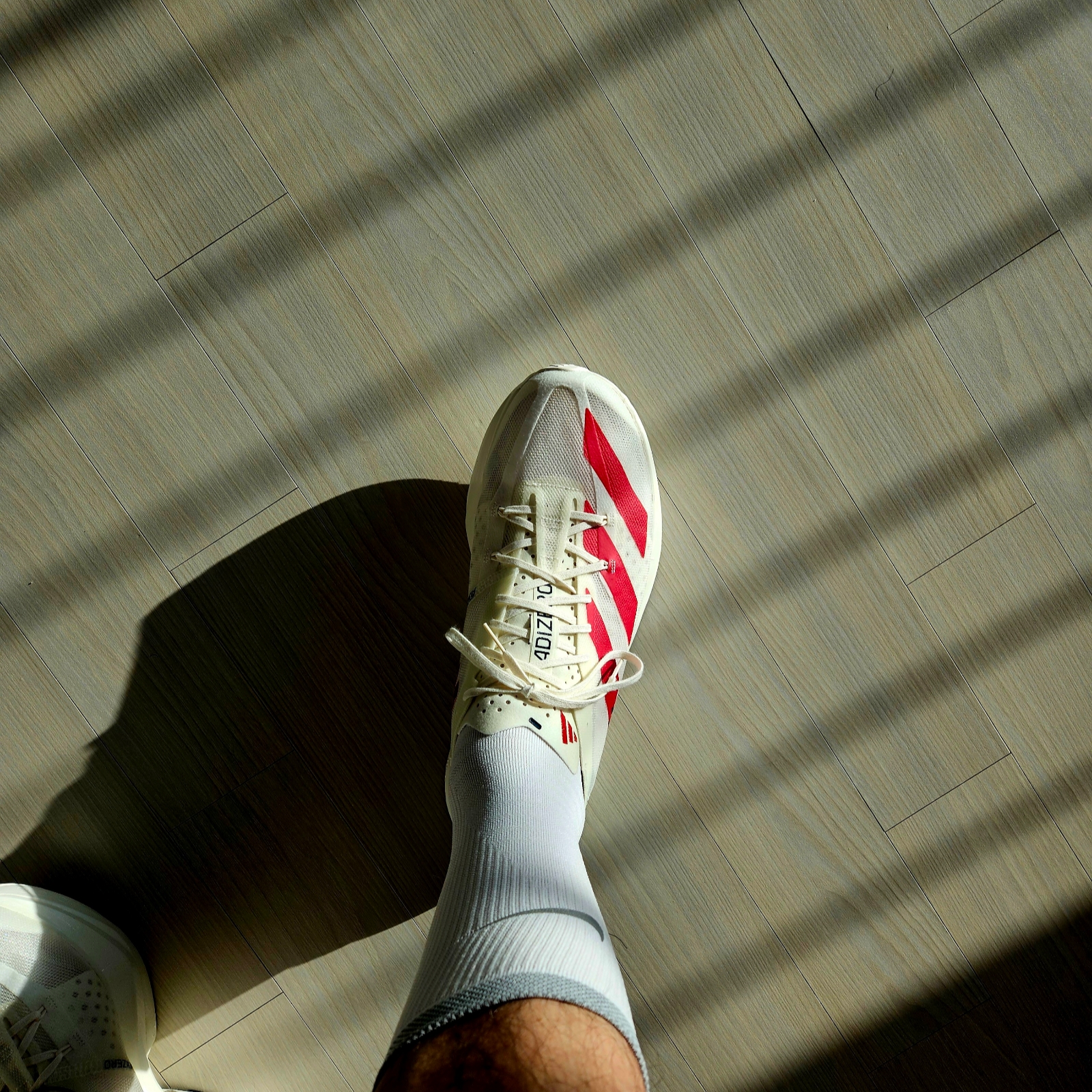 Adidas Adizero Adios Pro 3 Off White Better Scarlet 착용 스타일