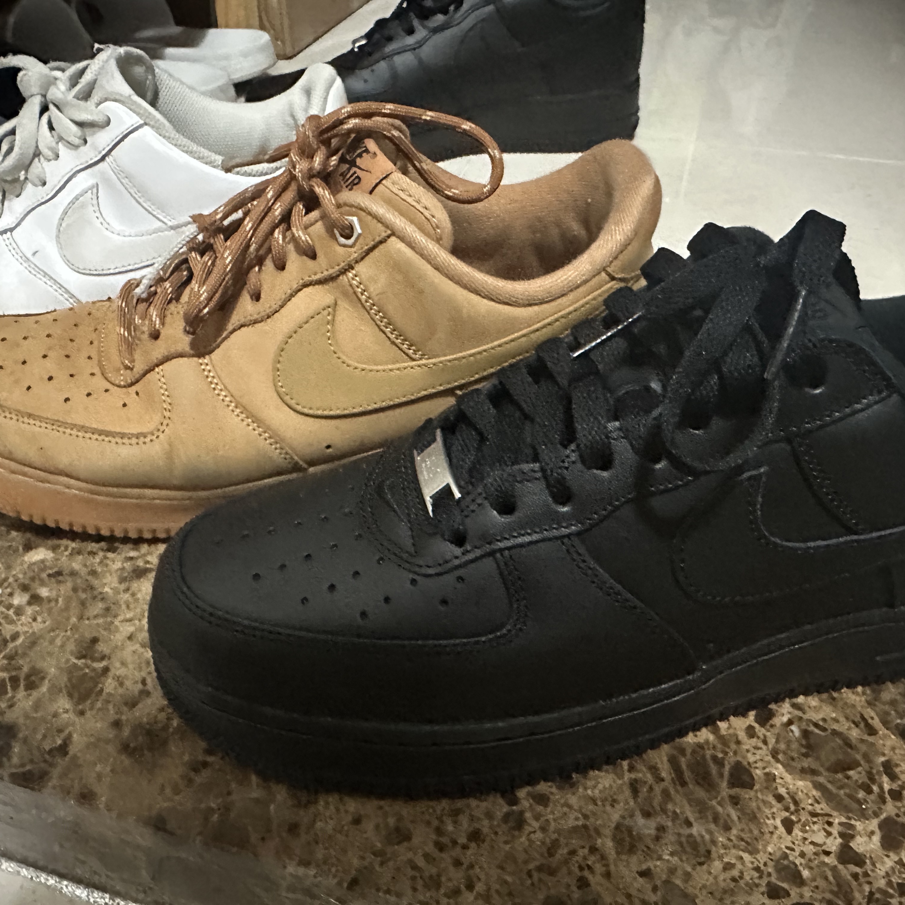 Nike x Supreme Air Force 1 Low Black, Nike Air Force 1 '07 WB Flax 착용 스타일 - 2