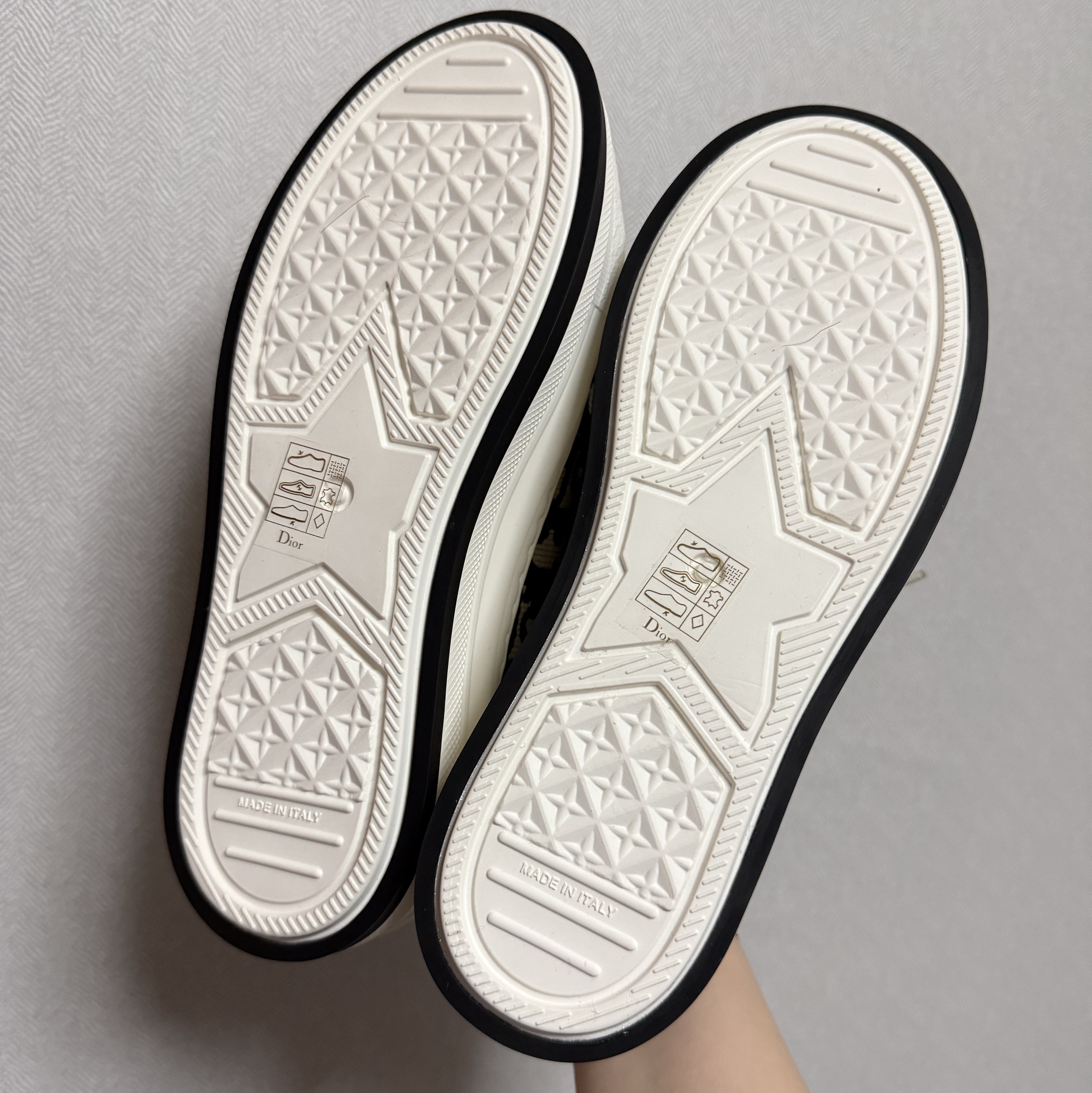 (W) Dior Walk'N'Dior Platform Sneakers Deep Blue Dior Oblique 착용 스타일 - 3