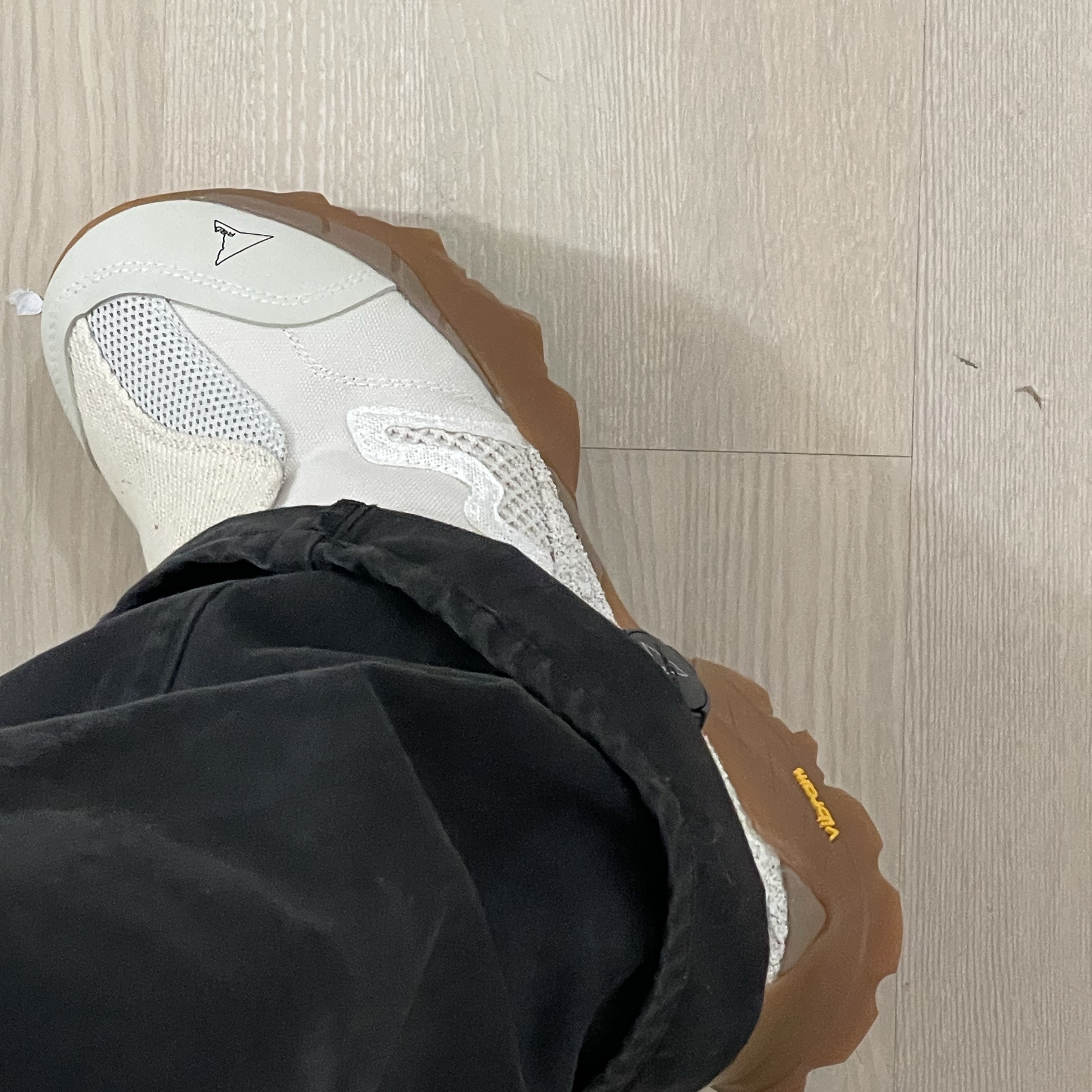 Roa Hiking Minaar Beige 착용 스타일