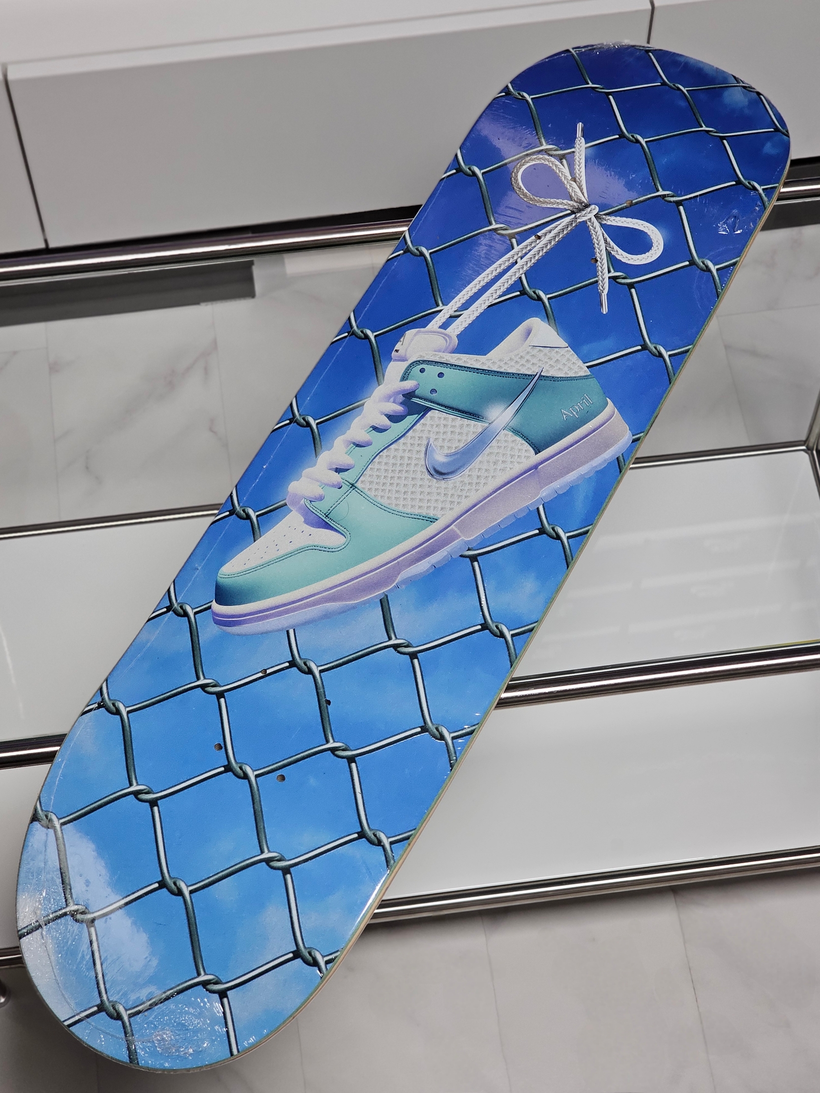 Nike x April Skateboards SB Dunk Low Pro QS Racer Blue Metallic Silver 착용 스타일 - 3