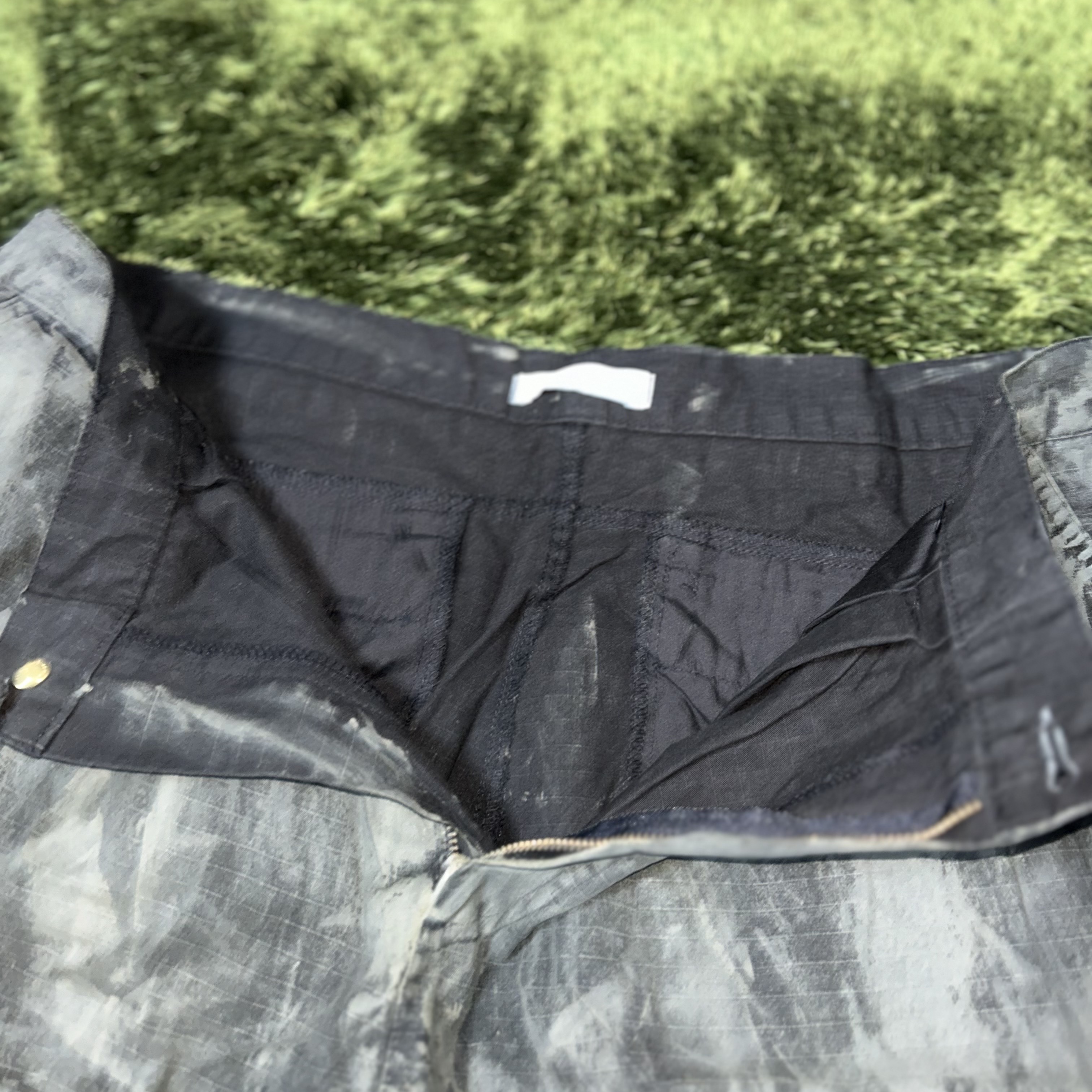 Undermycar Harban Rough Dirty Painting Wide Cargo Pants Lint - 23SS 착용 스타일 - 3