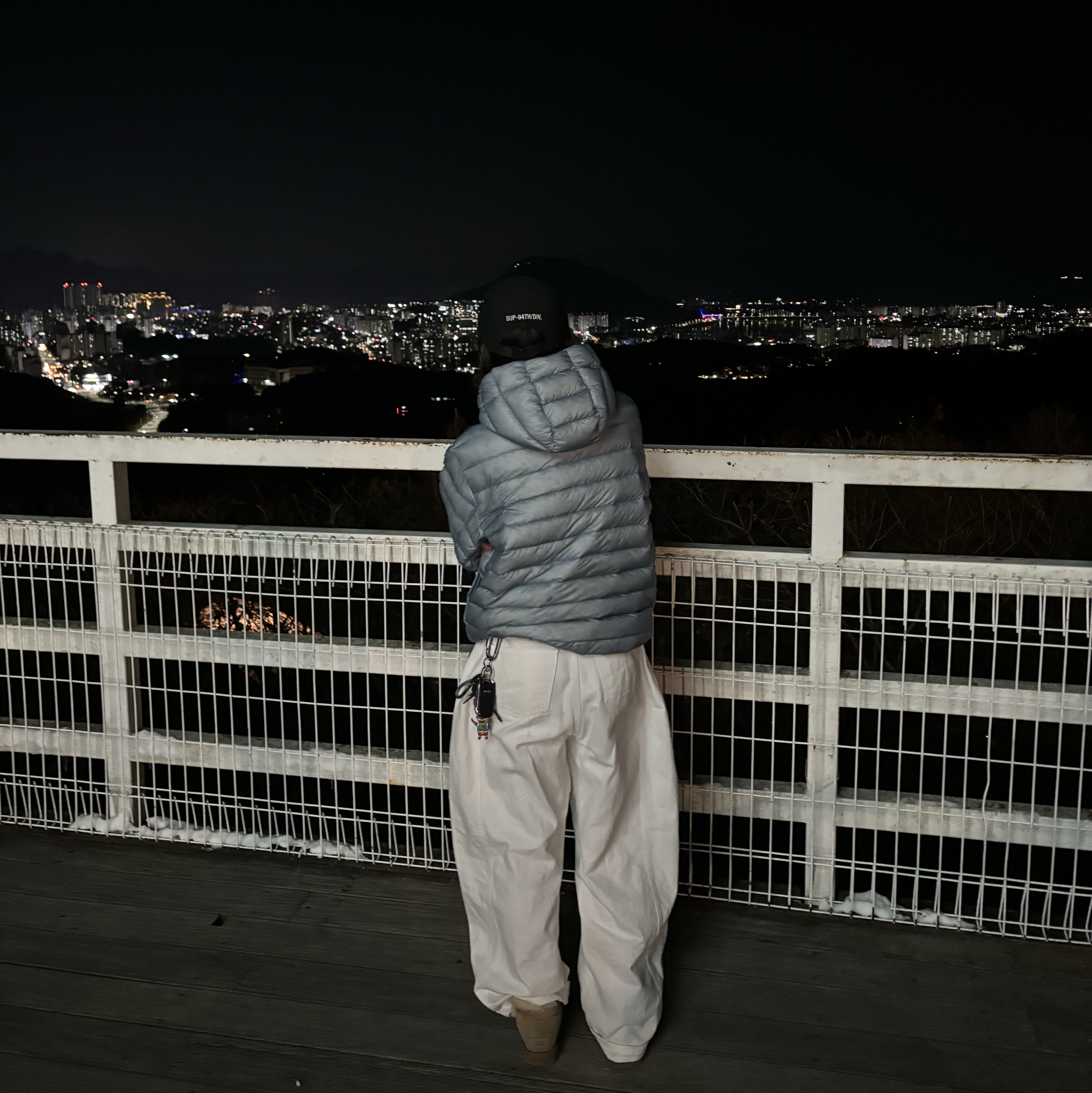Sansan Gear Suffix Puffer Jacket Sky Blue - 24FW, Supreme Military Camp Cap Black - 24SS 착용 스타일 - 2