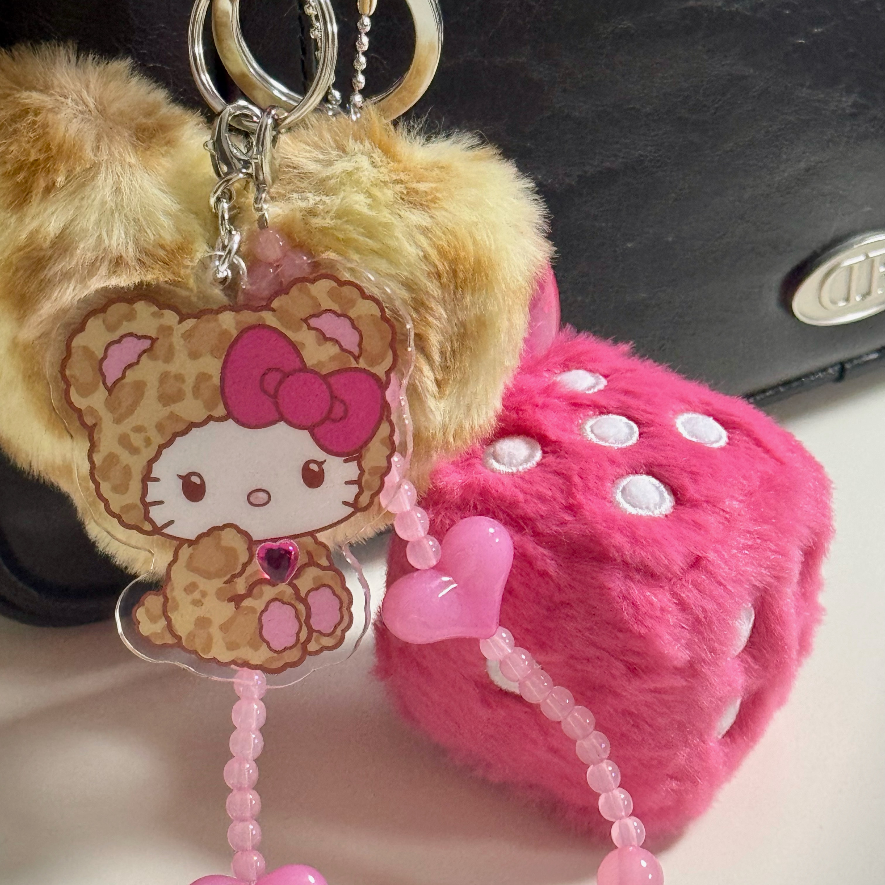 STUSSY FUZZY DICE KEYCHAIN ピンク ☆人気☆【STUSSY】☆FUZZY DICE KEYCHAI.N☆PINK☆ (STUSSY