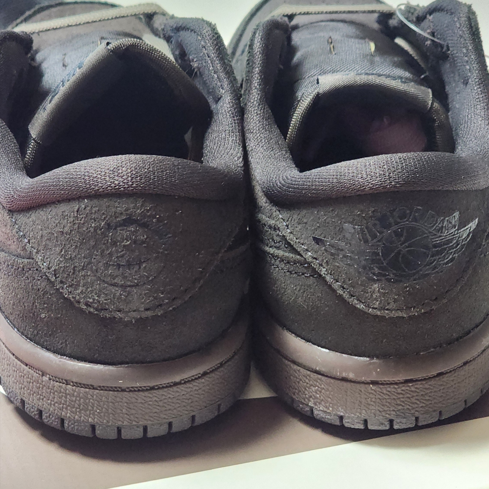 (TD) Jordan 1 x Travis Scott Retro Low OG SP Velvet Brown and Dark Mocha 착용 스타일 - 3
