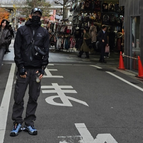 Salomon XT-6 GTX Black Infinity, Yeezy Gap Engineered By Balenciaga Flame Cap Black 착용 스타일