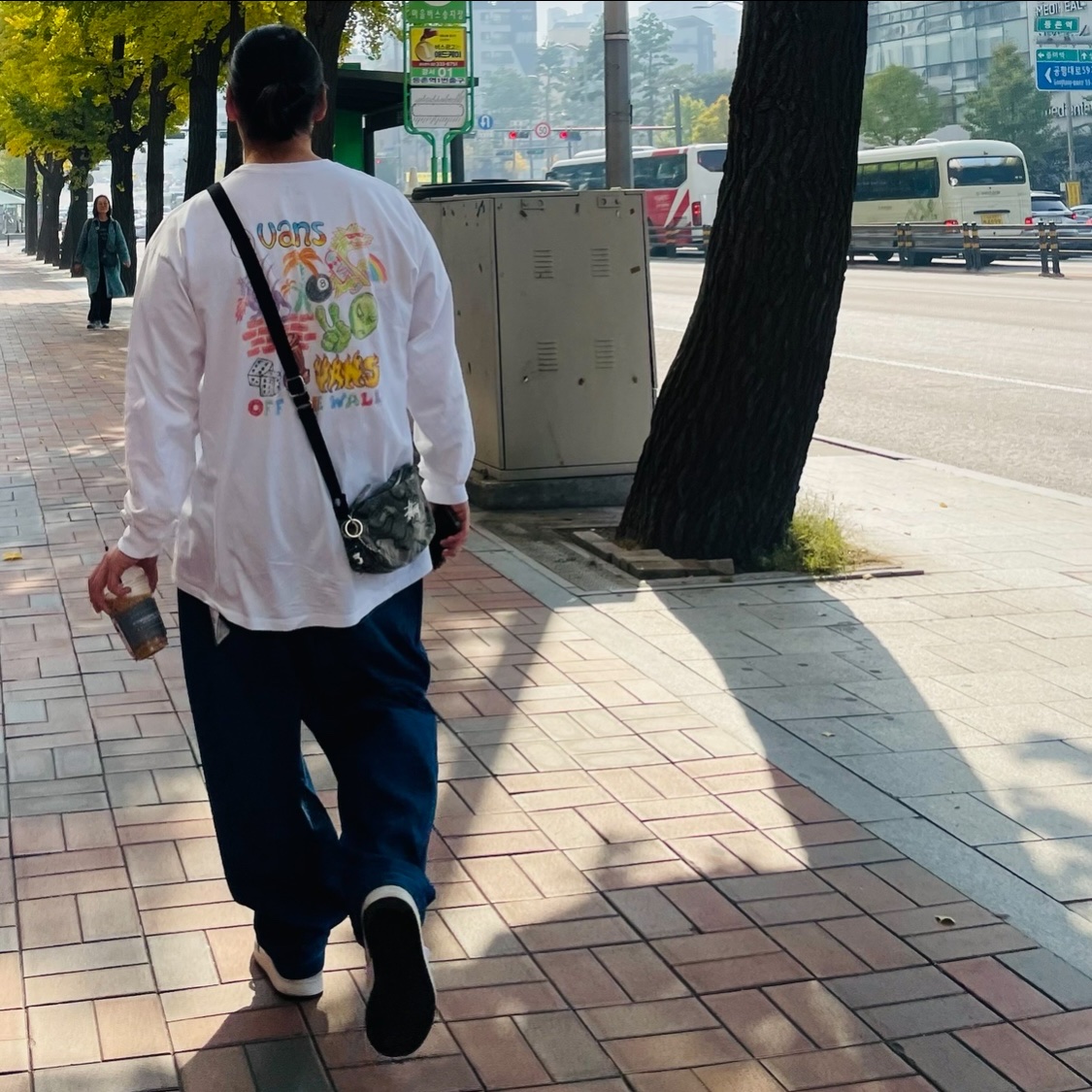 Jordan x Travis Scott Jumpman Jack TR Black and Dark Mocha, Nike x Stussy Reversible Jacket Black (FJ9154-010) 착용 스타일 - 9