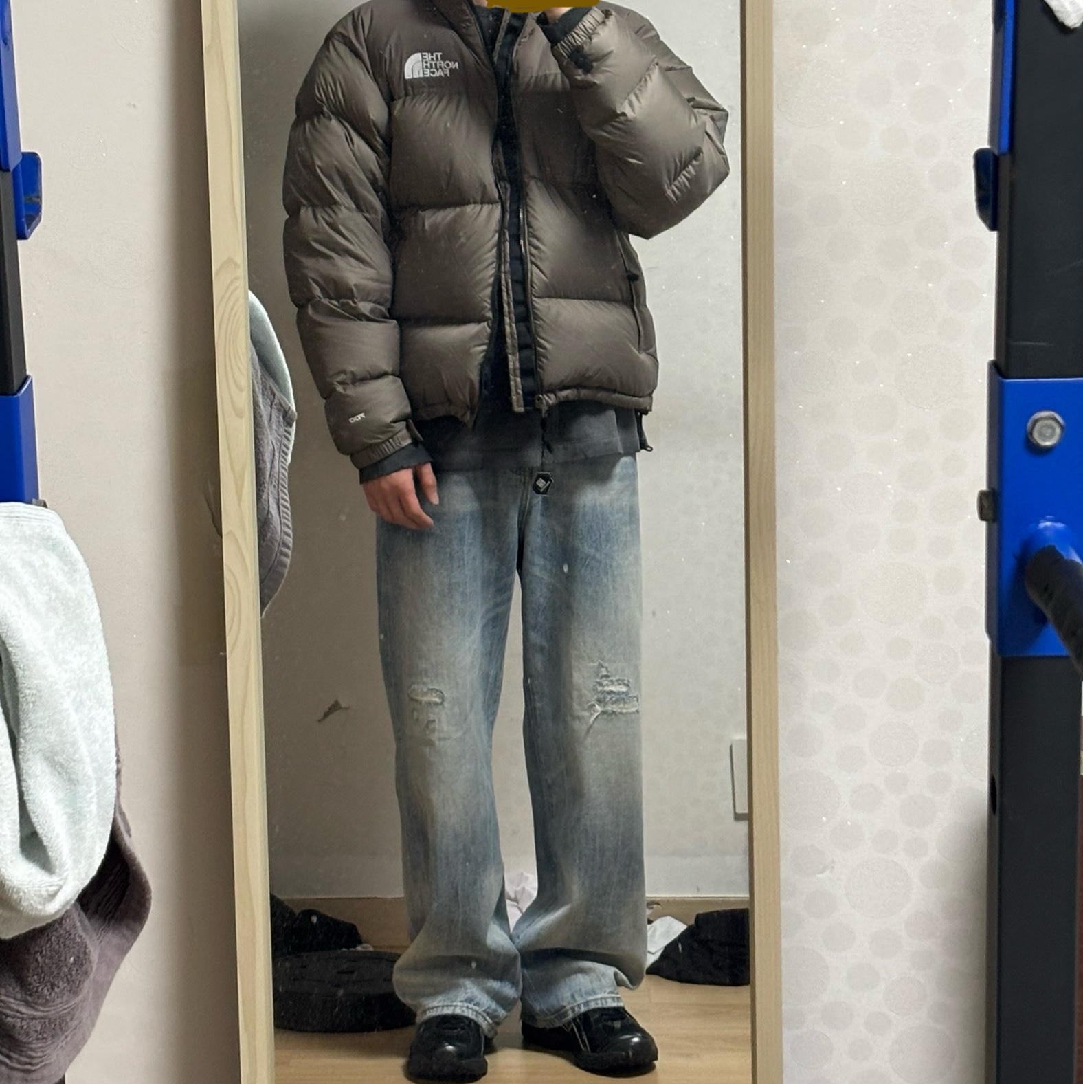 The North Face 1996 Retro Nuptse Jacket Falcon Brown 착용 스타일
