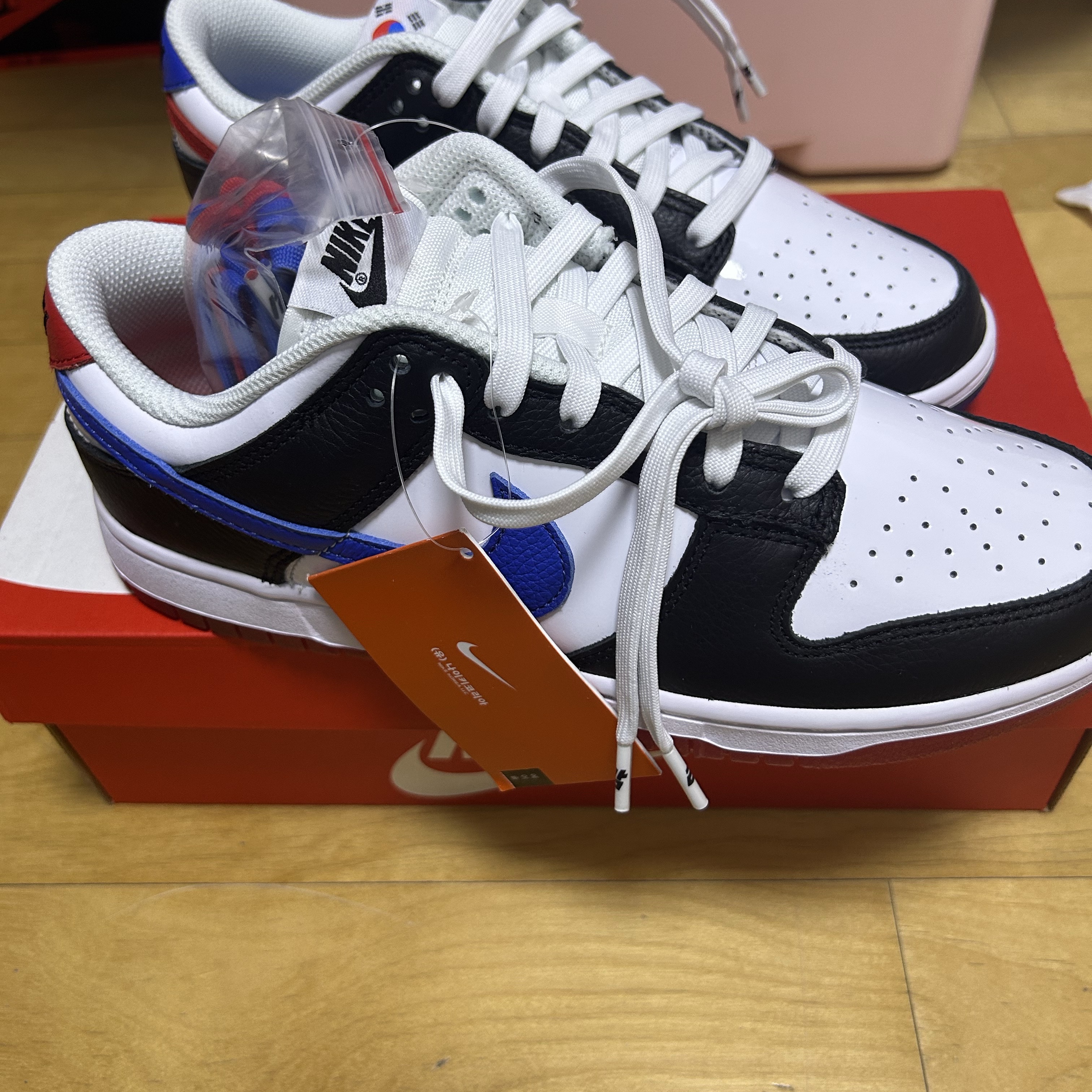 Nike Dunk Low SE Seoul 착용 스타일