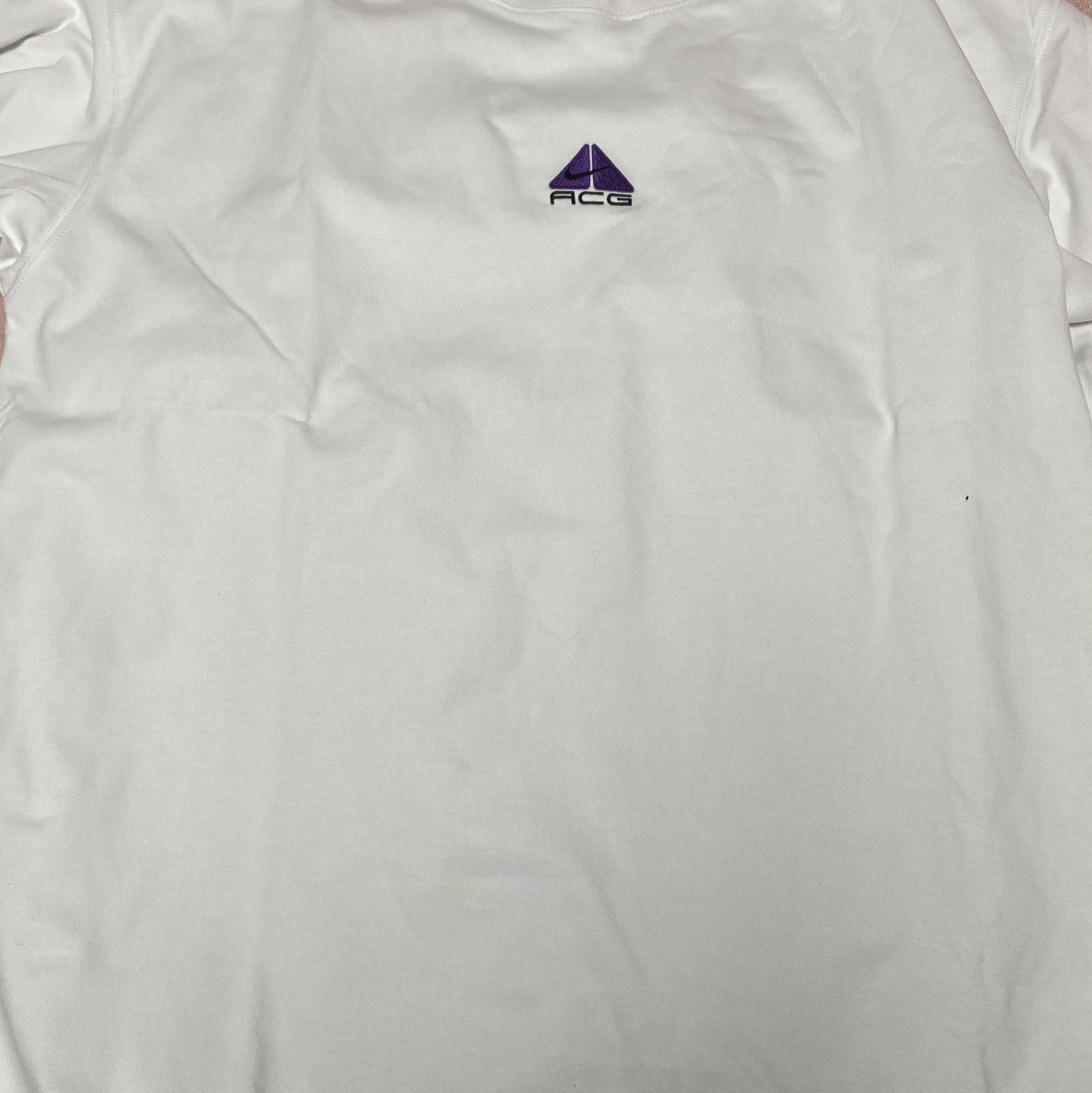 Nike ACG Lungs Long Sleeve T-Shirt Summit White - Asia, Nike ACG Smith Summit Cargo Pants Black Anthracite - Asia 착용 스타일 - 2