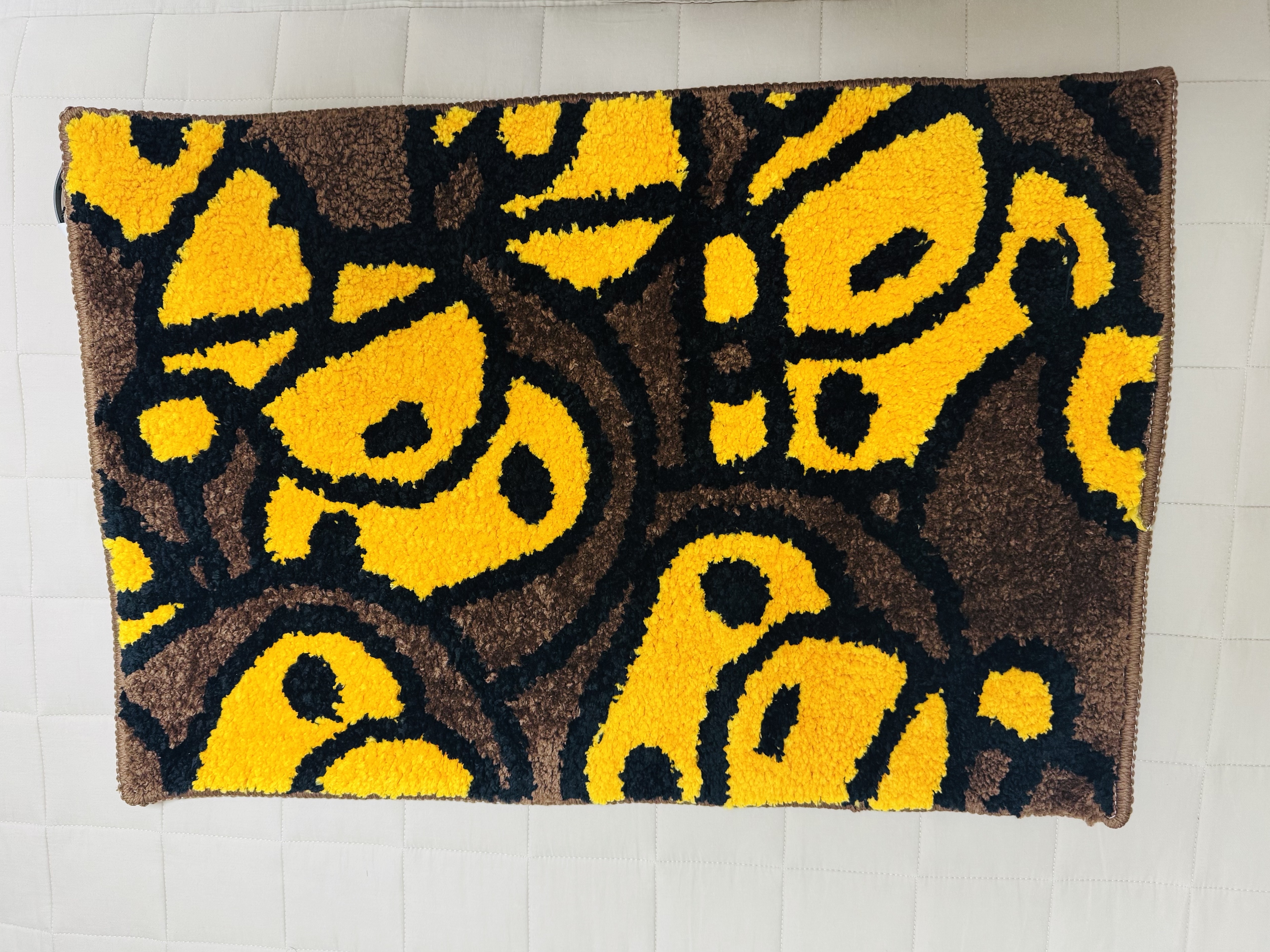 BAPE All Baby Milo Rug Brown 착용 스타일