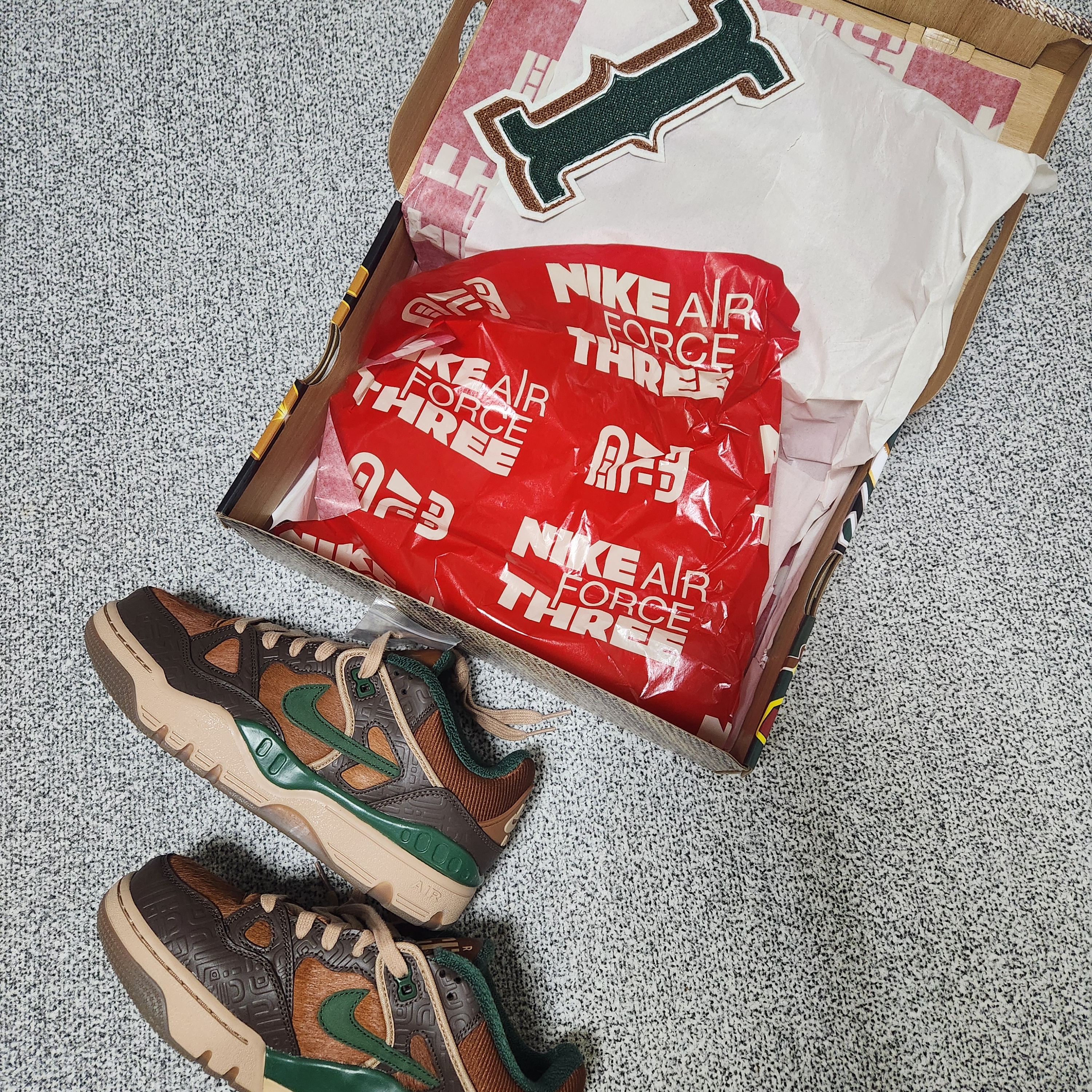 Nike x Nigo Air Force 3 Low SP Baroque Brown and Pecan 착용 스타일 - 1
