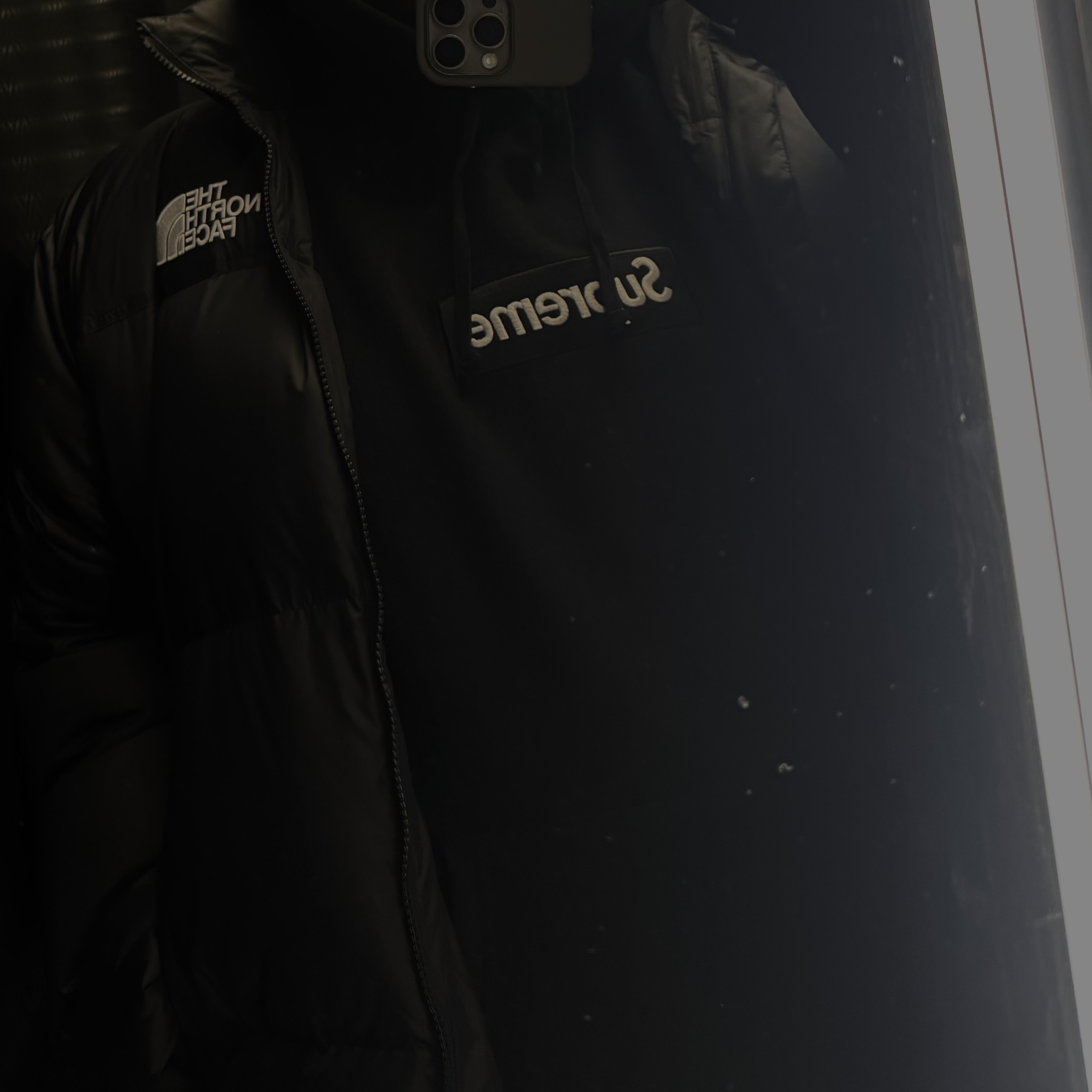 Supreme Box Logo Hooded Sweatshirt Black - 24FW, Supreme x The North Face Nuptse Jacket Black - 24FW 착용 스타일