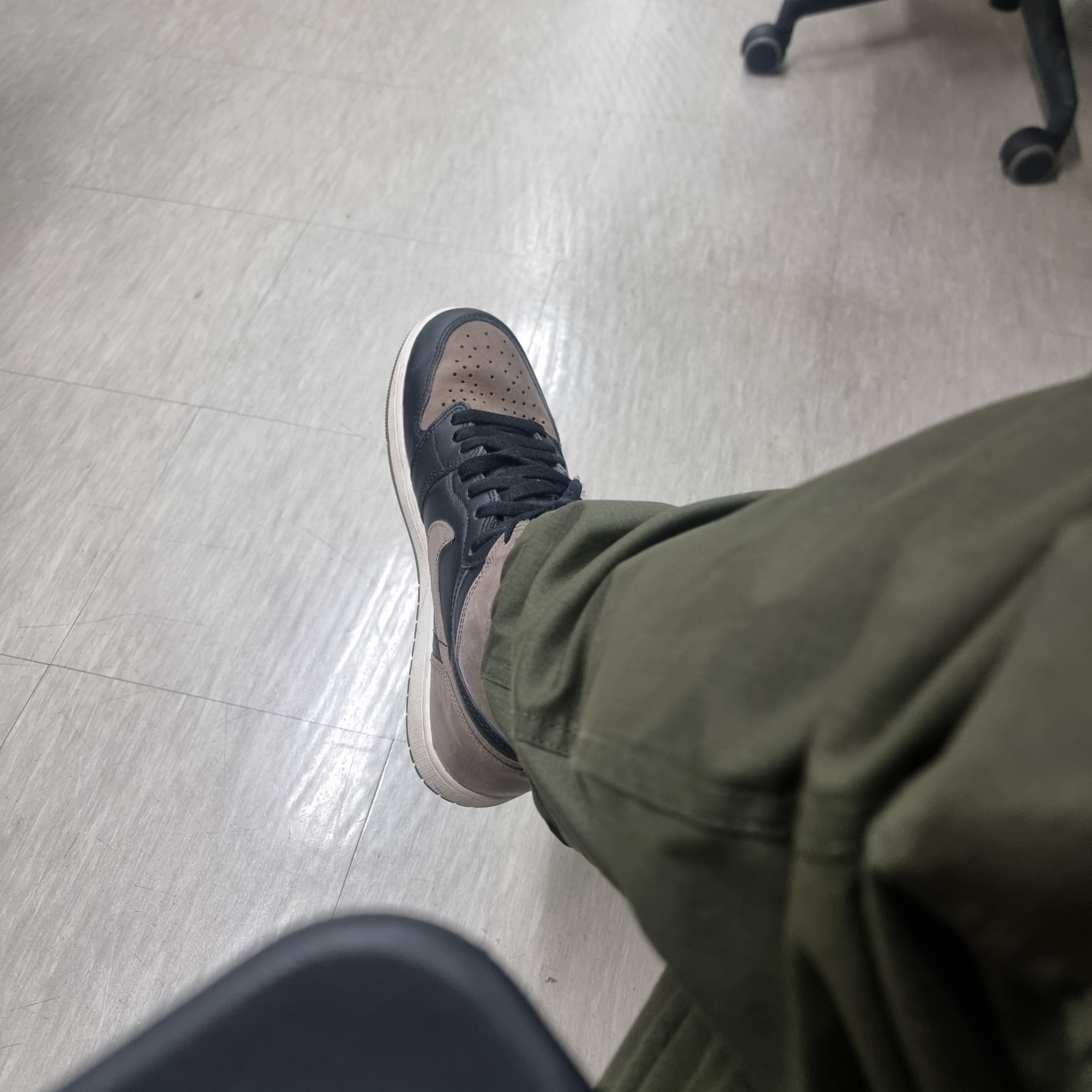 Jordan 1 Retro High OG Palomino 착용 스타일