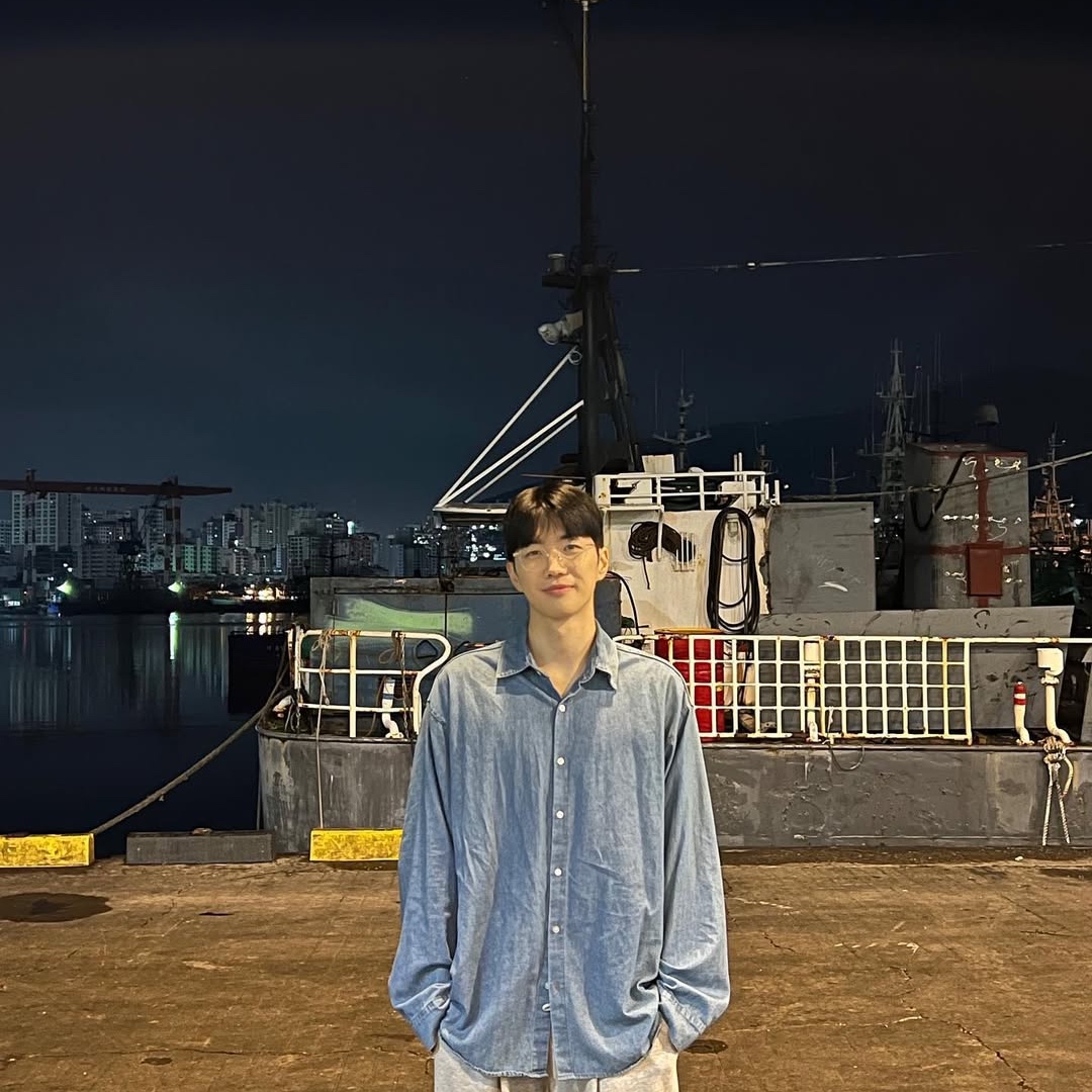 IAB Studio Ripstop Wind Jacket Deep Green 착용 스타일 - 6
