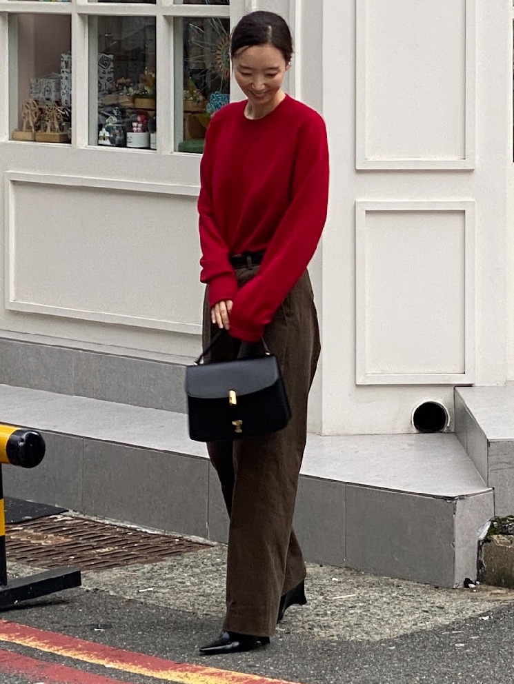 Siyazu SIKN2128 Cashmere Blend Crewneck Knit Red 착용 스타일 - 1