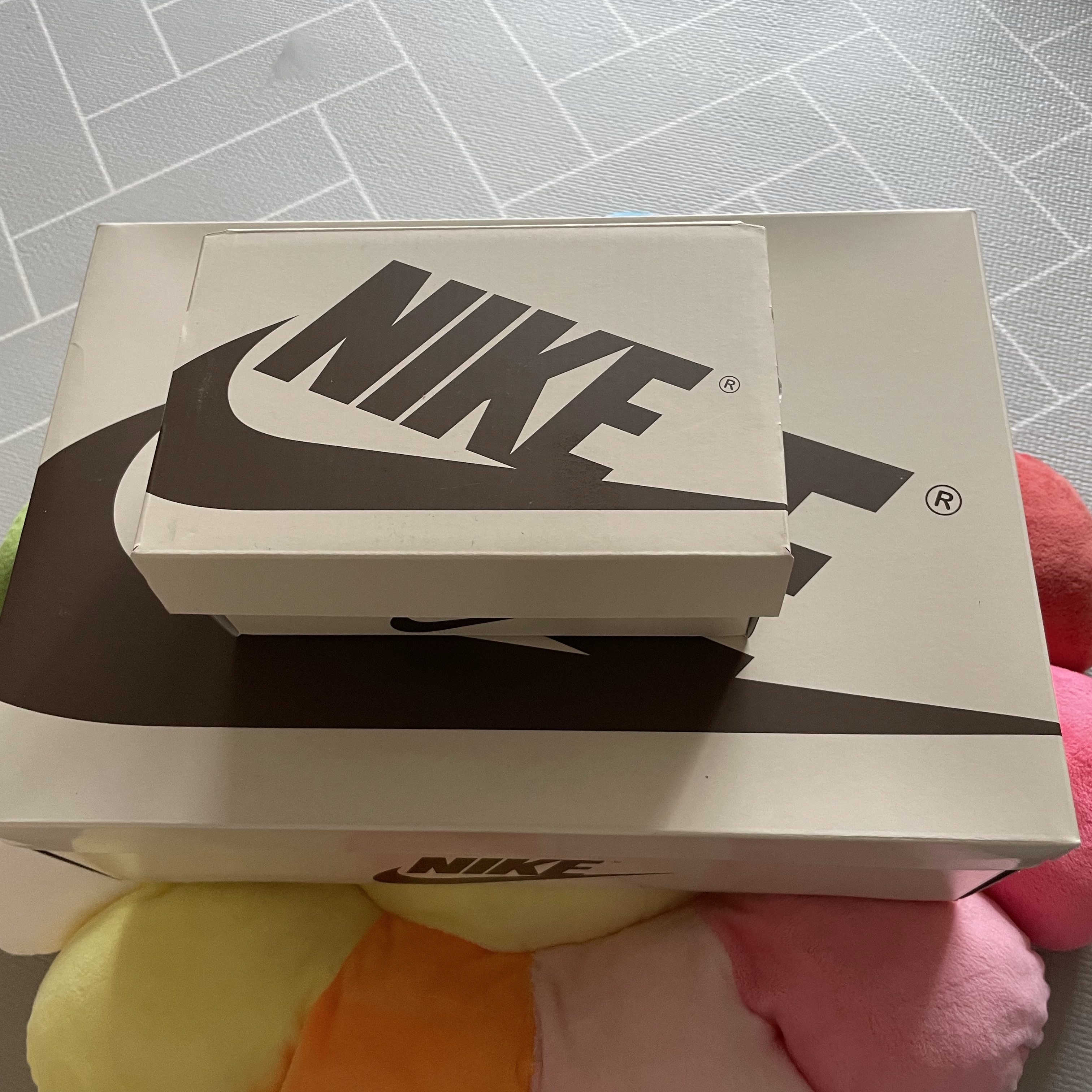 Jordan 1 x Travis Scott Retro Low OG SP Velvet Brown and Dark Mocha, (TD) Jordan 1 x Travis Scott Retro Low OG SP Velvet Brown and Dark Mocha 착용 스타일