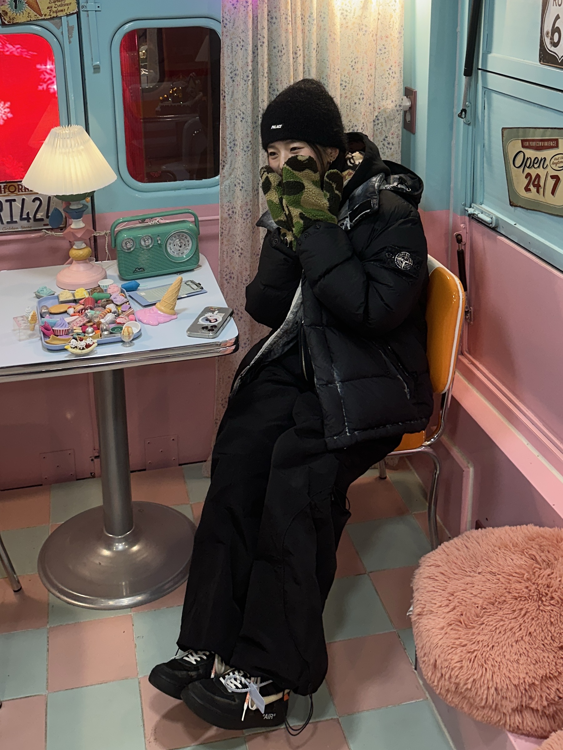 Nike x Off-White Air Force 1 Low Black White, Supreme x Stone Island Painted Camo Crinkle Down Jacket Black - 20FW 착용 스타일