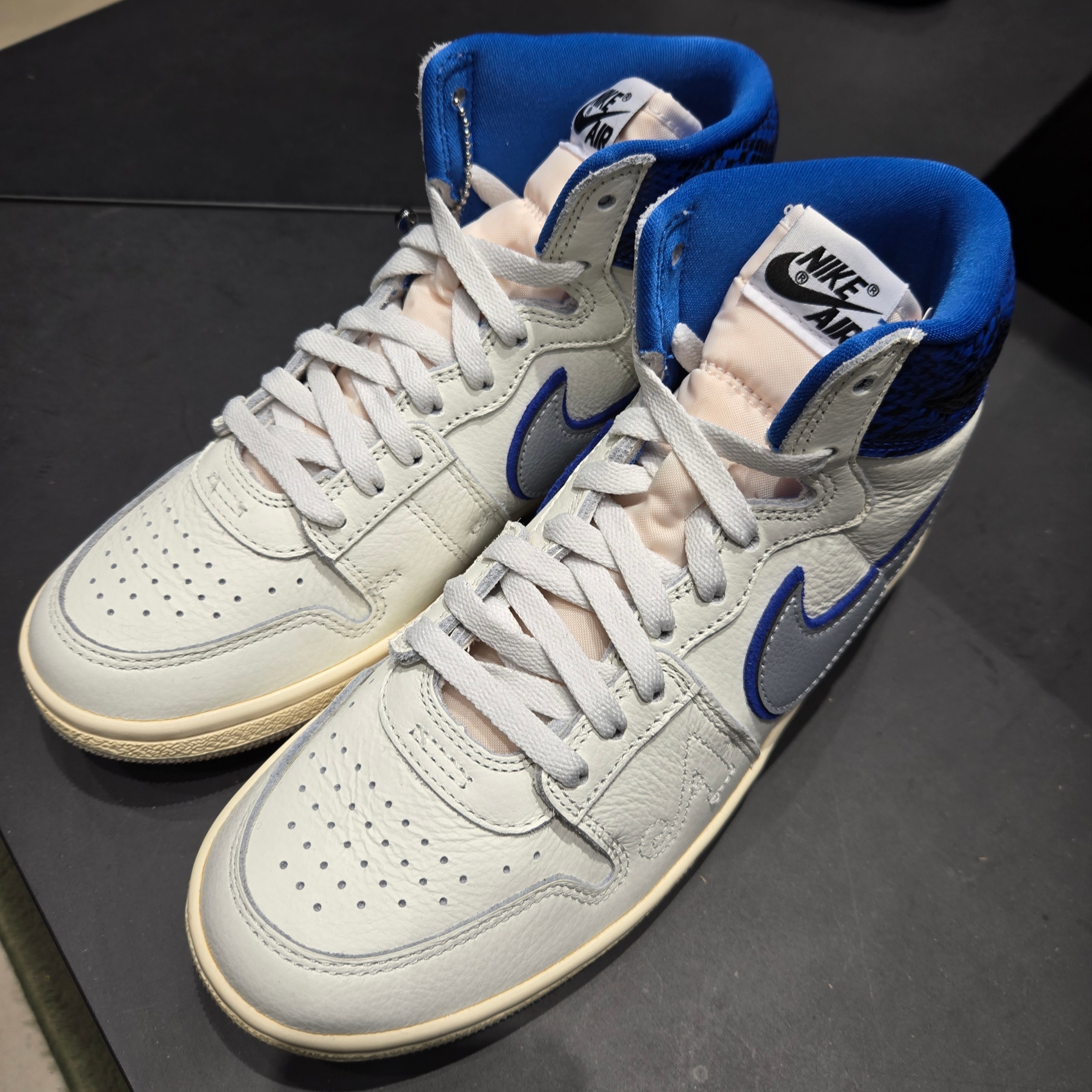 Jordan x Awake NY Air Ship PE SP Game Royal 착용 스타일