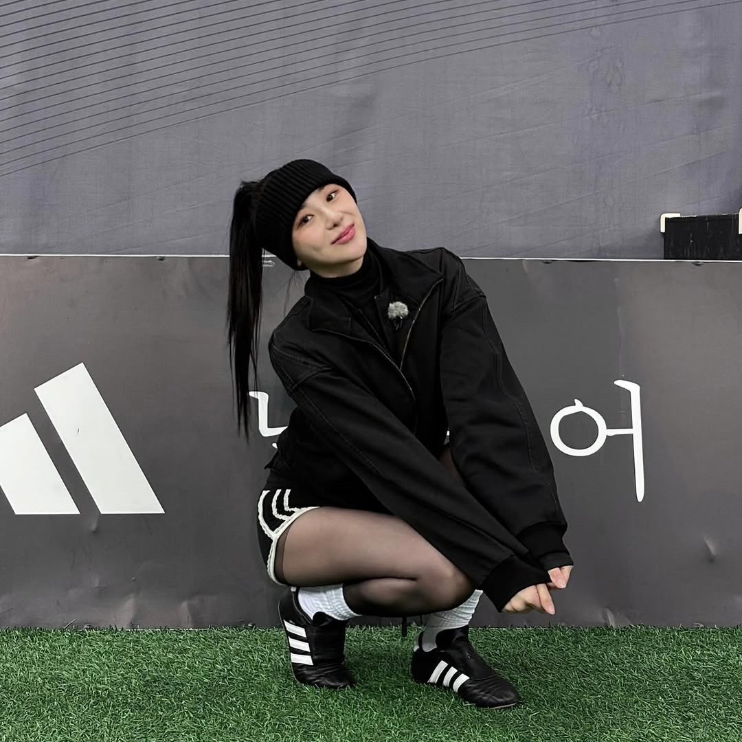 (W) Adidas Taekwondo Core Black Cloud White 착용 스타일 - 2