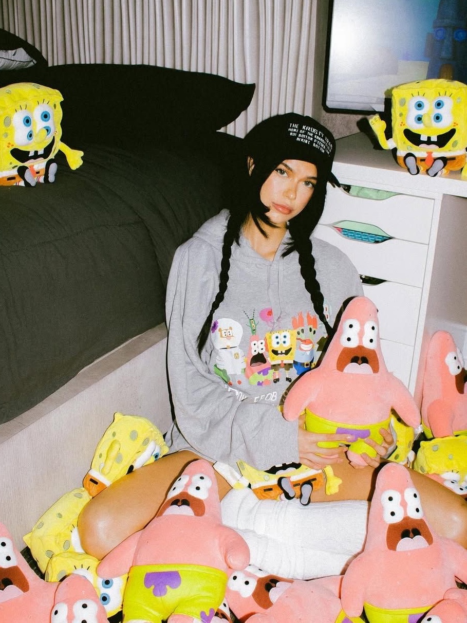 Uniqlo UT x CPFM x SpongeBob Graphic T-Shirt D Black - KR, Uniqlo UT x CPFM x SpongeBob Graphic T-Shirt C White - KR 착용 스타일 - 5