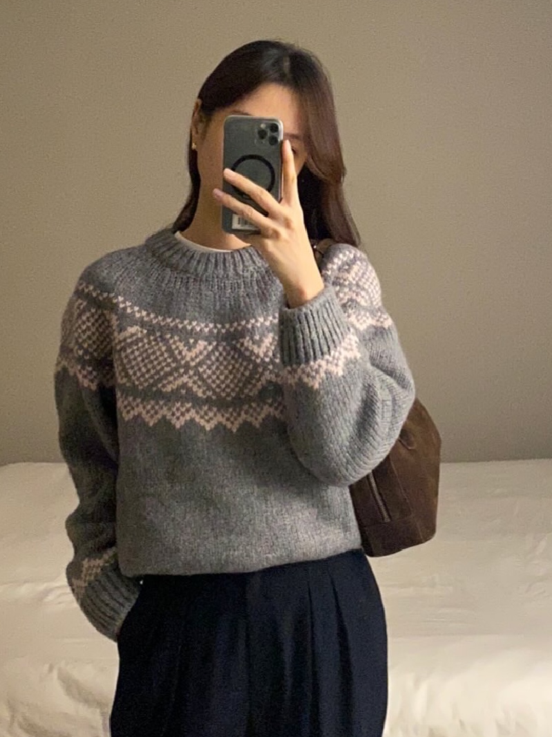 Siyazu SIKN2103 Loose Fit Alpaca Nordic Sweater Gray 착용 스타일 - 1