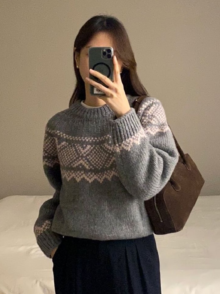 Siyazu SIKN2103 Loose Fit Alpaca Nordic Sweater Gray 착용 스타일 - 2
