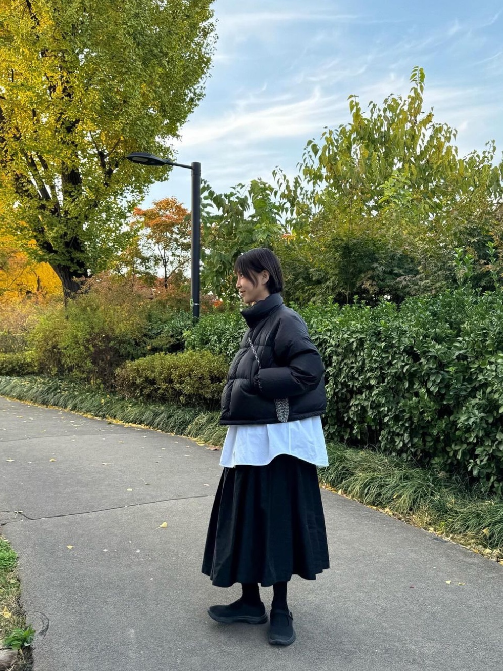 Siyazu SIOT4010 Duckdown Crop PD Black 착용 스타일 - 2