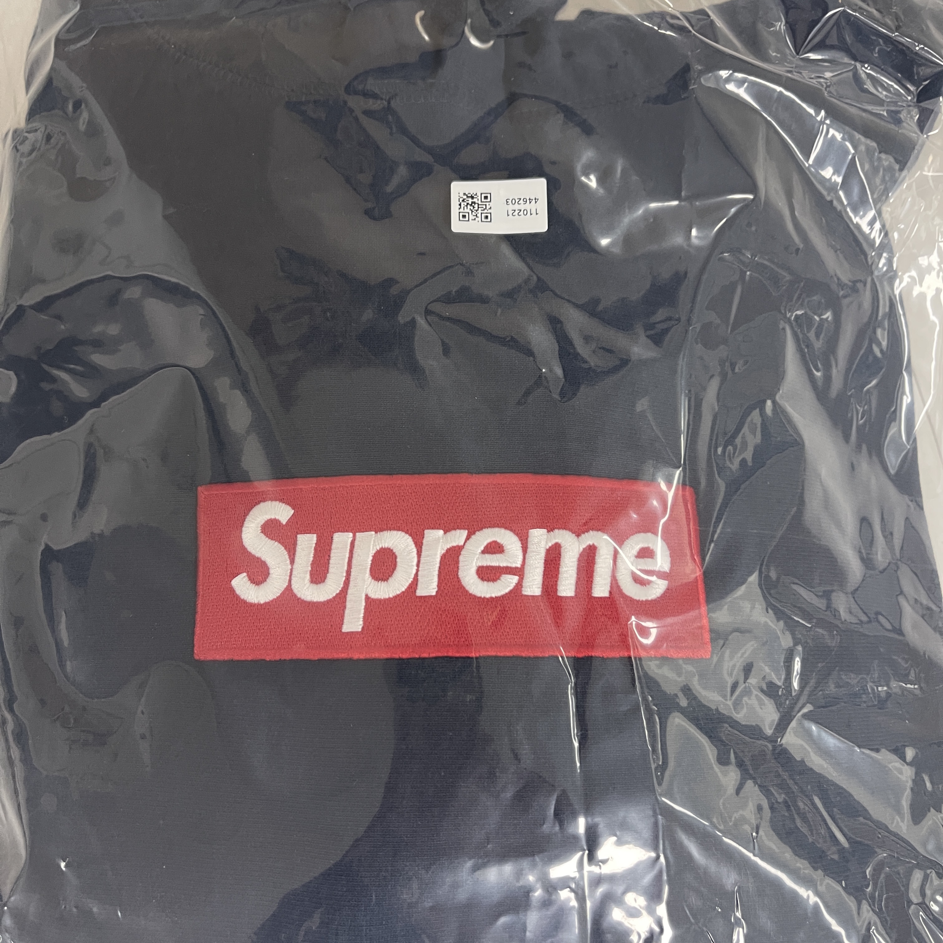 Supreme Box Logo Hooded Sweatshirt Navy - 24FW 착용 스타일 - 2