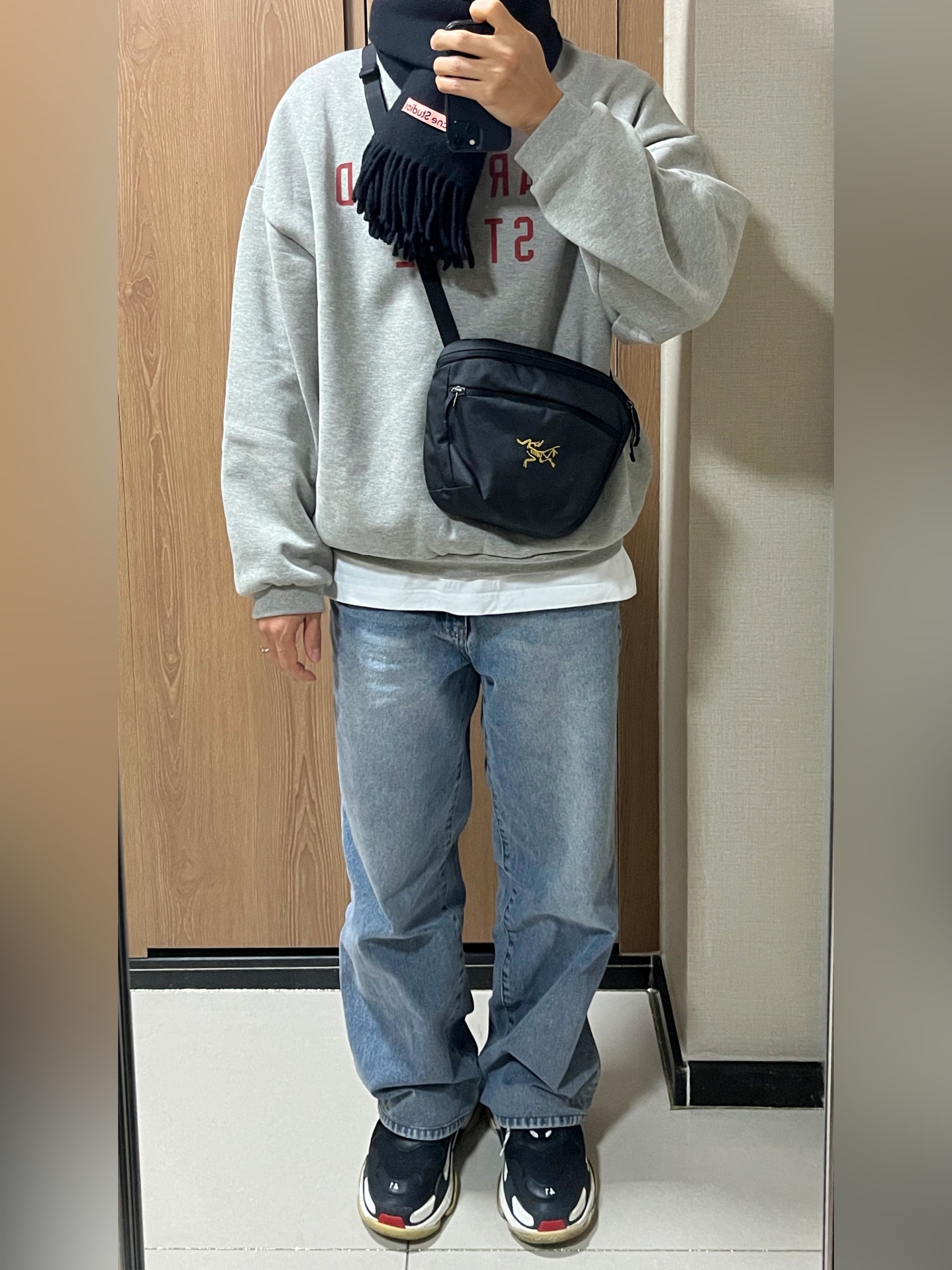 (W) Balenciaga Triple S Trainer Black White Red, Essentials Fleece Crewneck State Dark Heather - 24FW 착용 스타일