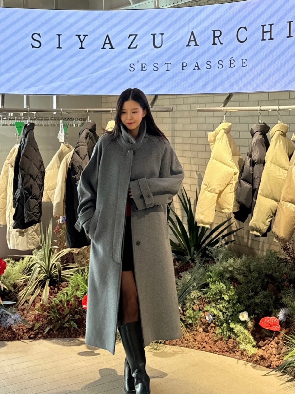 Siyazu SIOT4128 Cashmere Blend Balmacan Coat Charcoal 착용 스타일 - 1