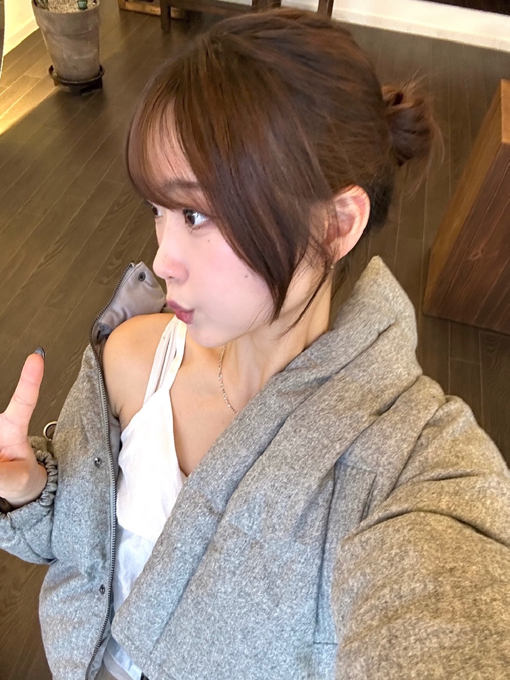 Siyazu SIOT4010 Woolen Duckdown Crop PD Melange gray 착용 스타일 - 1