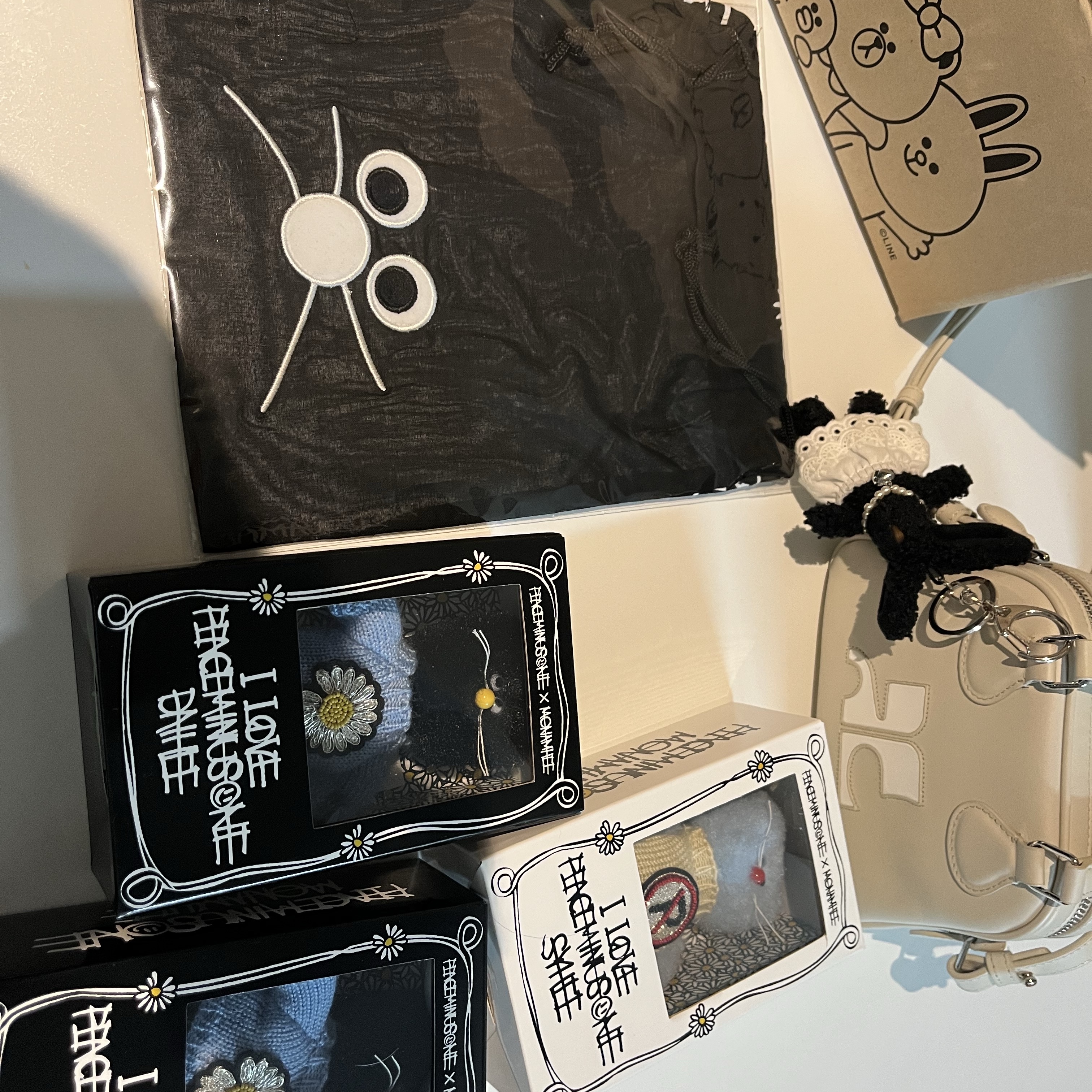 Monamhee x Peaceminusone Daihee Plush Keyring, Monamhee x Peaceminusone Syhee Plush Keyring 착용 스타일