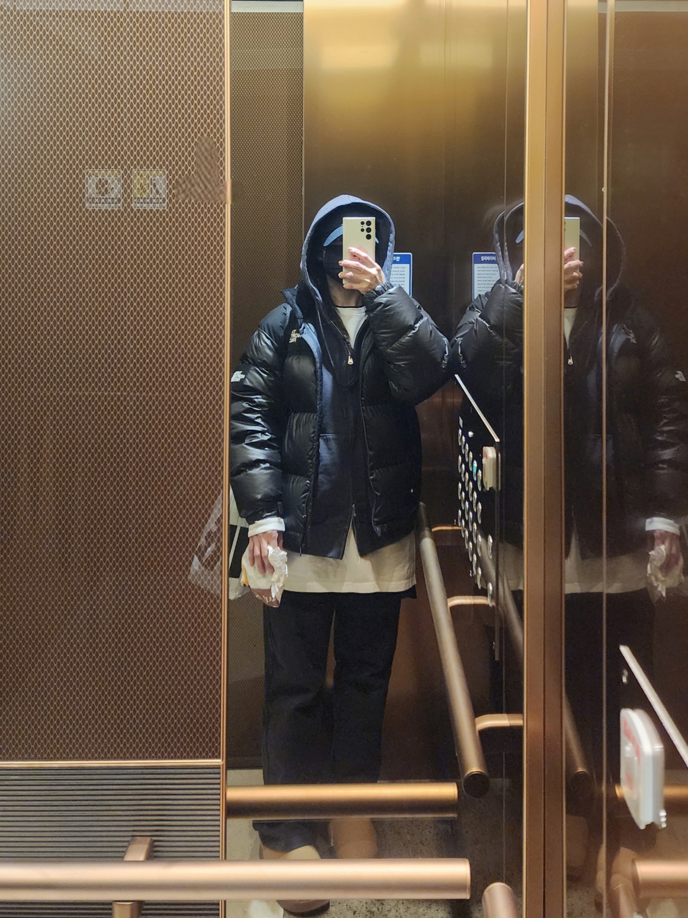 The North Face White Label Novelty Nuptse RDS Down Jacket Black, Nike Heritage 86 Futura Washed Cap Black 착용 스타일