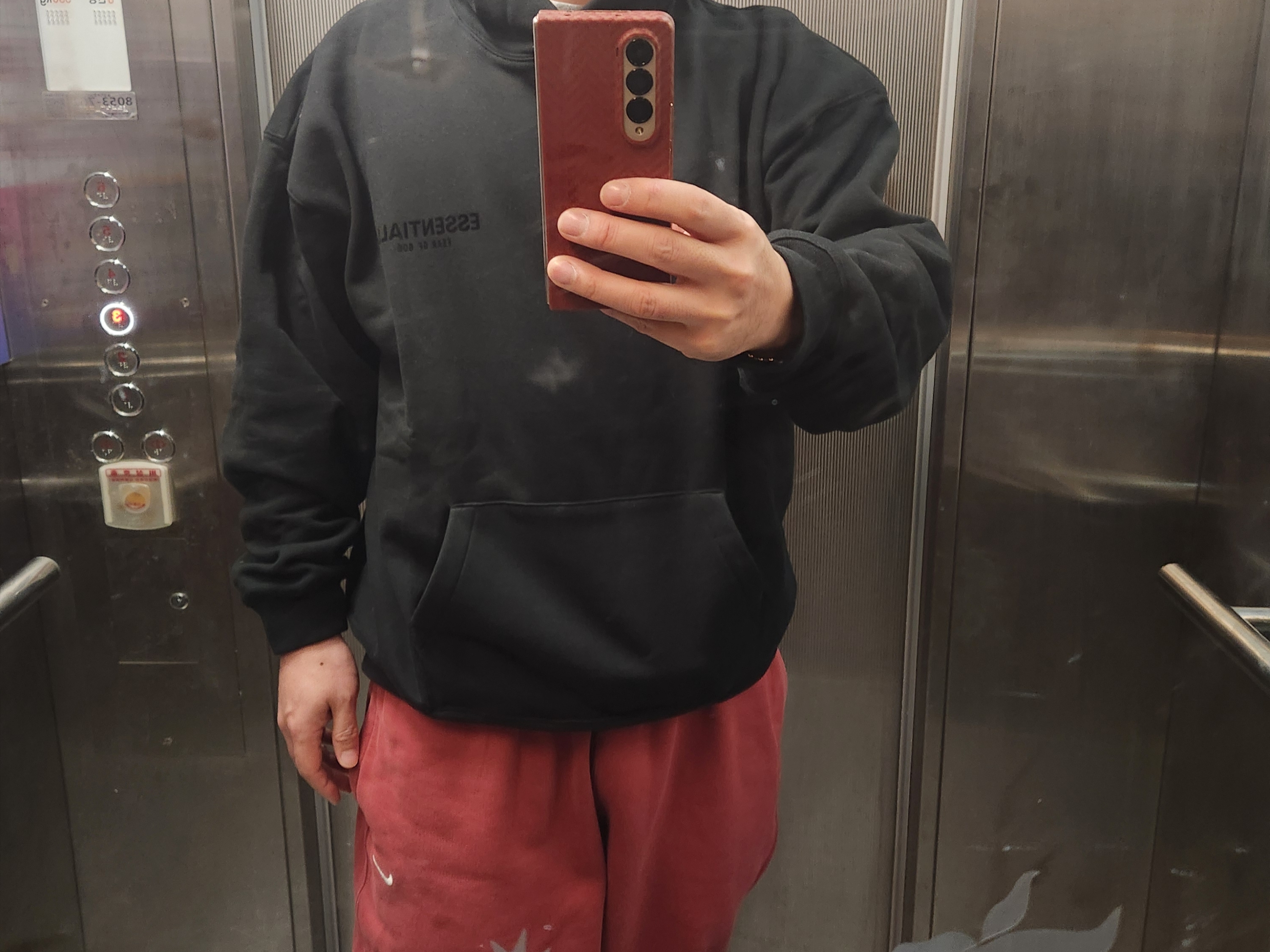 Nike NRG Solo Swoosh Fleece Pants Canyon Rust - US/EU, Essentials Pull-Over Hoodie Black - 21SS 착용 스타일