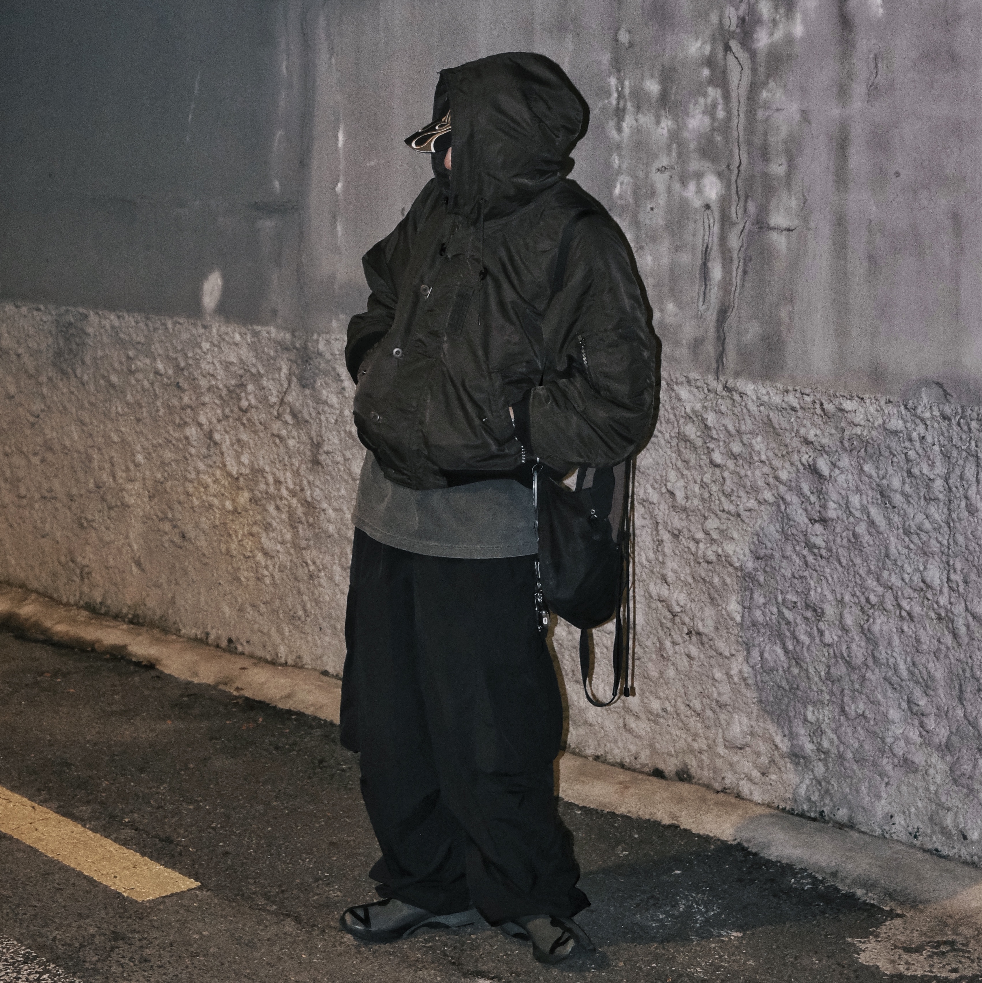 Yeezy Gap Engineered By Balenciaga Flame Cap Black, Asics x Vivienne Westwood Gel-Kayano 27 LTX Black 착용 스타일 - 2