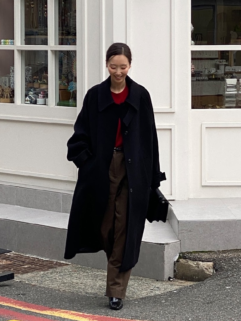 Siyazu SIOT4128 Cashmere Blend Balmacan Coat Black 착용 스타일 - 2