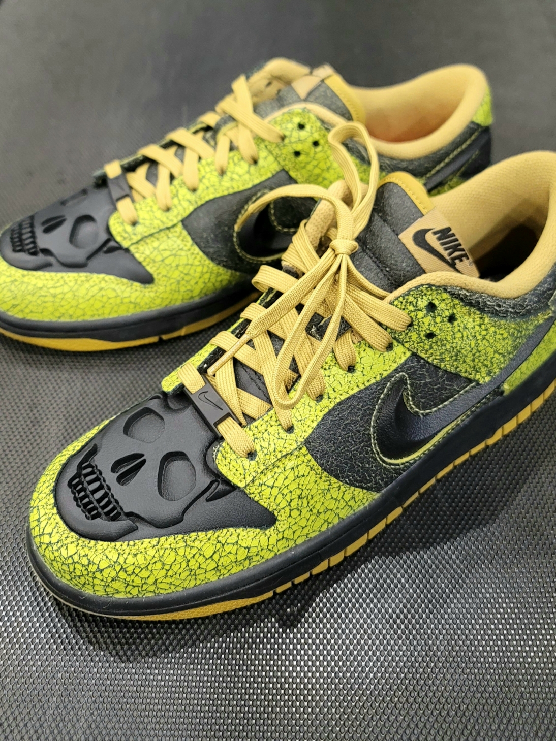 Nike Dunk Low Retro QS Halloween 착용 스타일 - 2