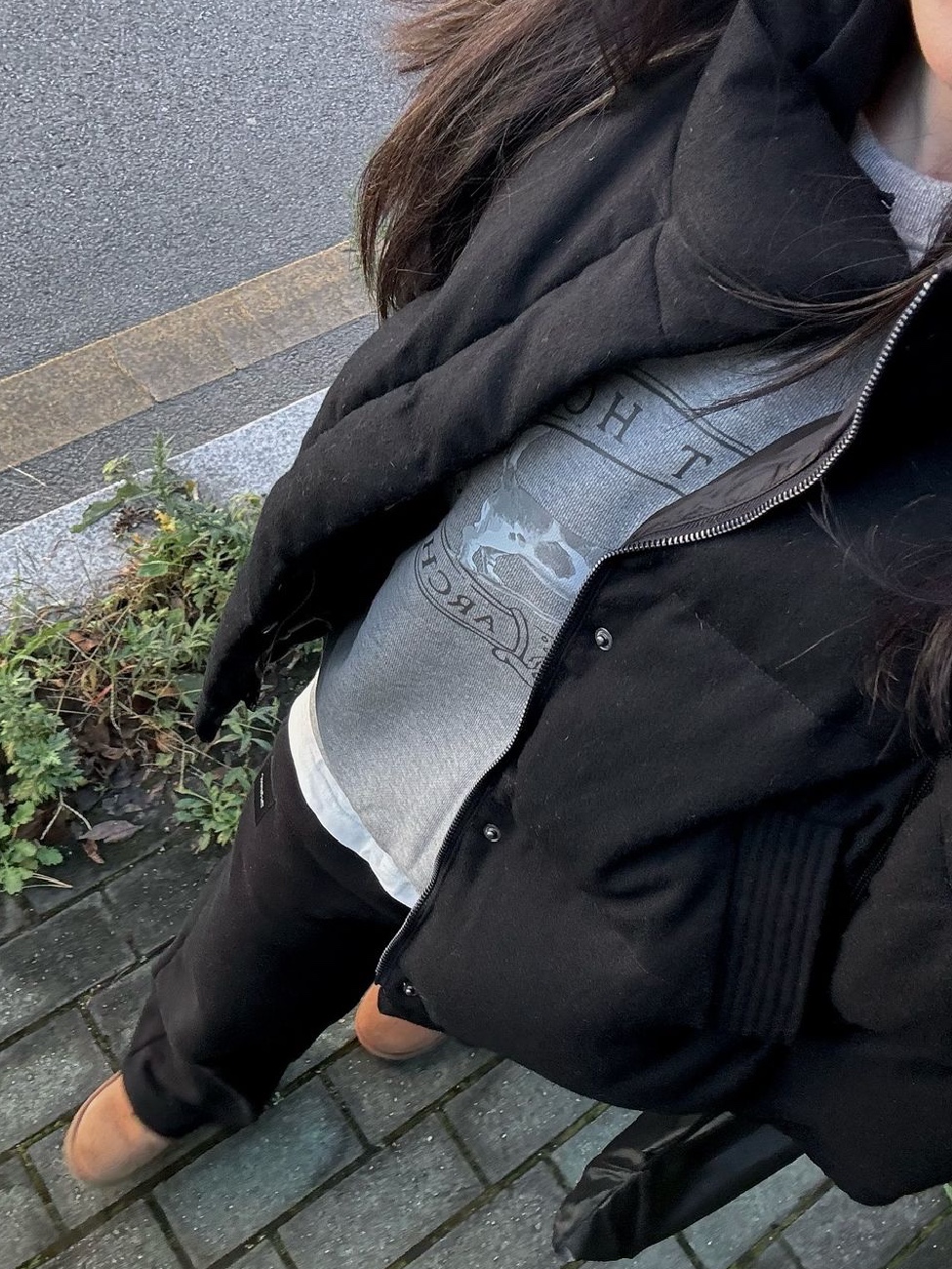 Siyazu SIOT4010 Woolen Duckdown cropped padded jacket Black 착용 스타일 - 2