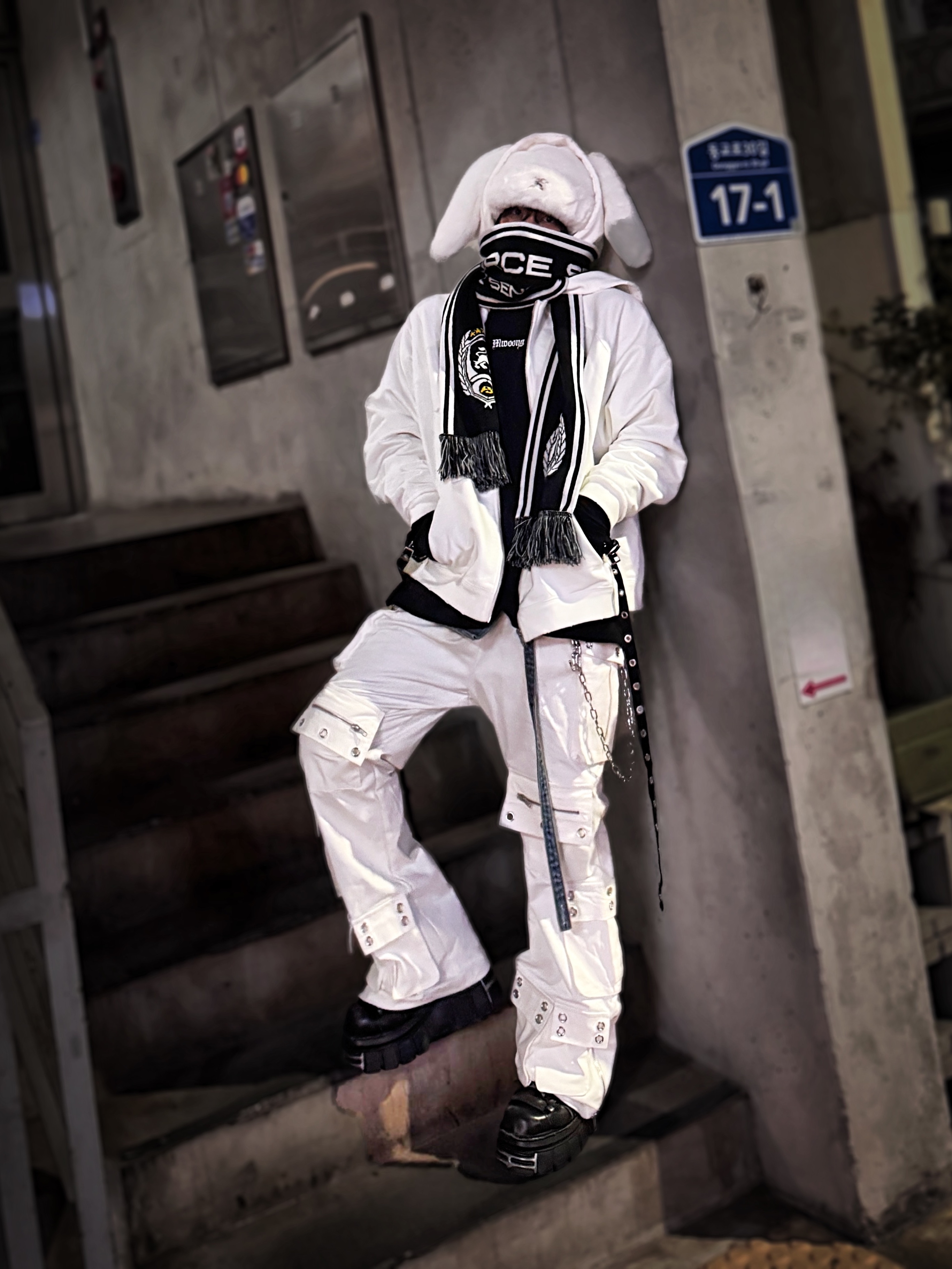 New Rock x Vetements Edition Gamer Ankle Boots Black 착용 스타일 - 1