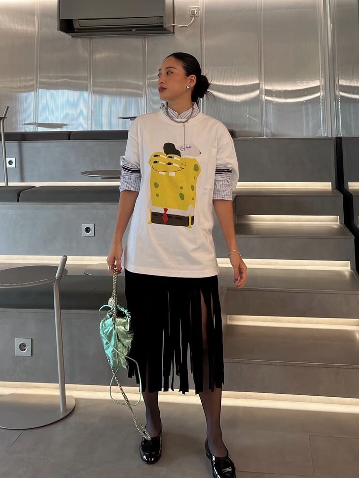 Uniqlo UT x CPFM x SpongeBob Graphic T-Shirt D Black - KR, Uniqlo UT x CPFM x SpongeBob Graphic T-Shirt C White - KR 착용 스타일 - 3