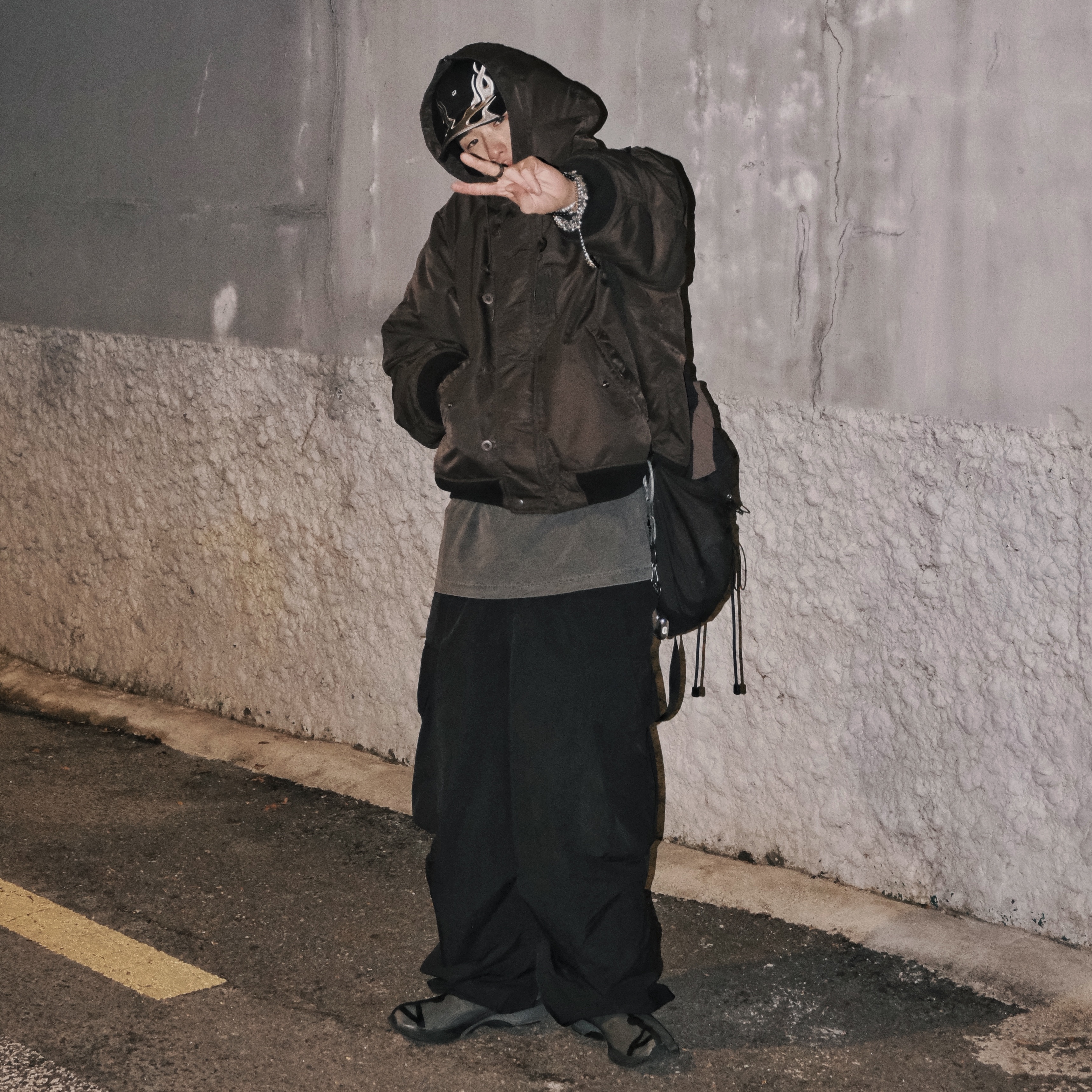 Yeezy Gap Engineered By Balenciaga Flame Cap Black, Asics x Vivienne Westwood Gel-Kayano 27 LTX Black 착용 스타일 - 4