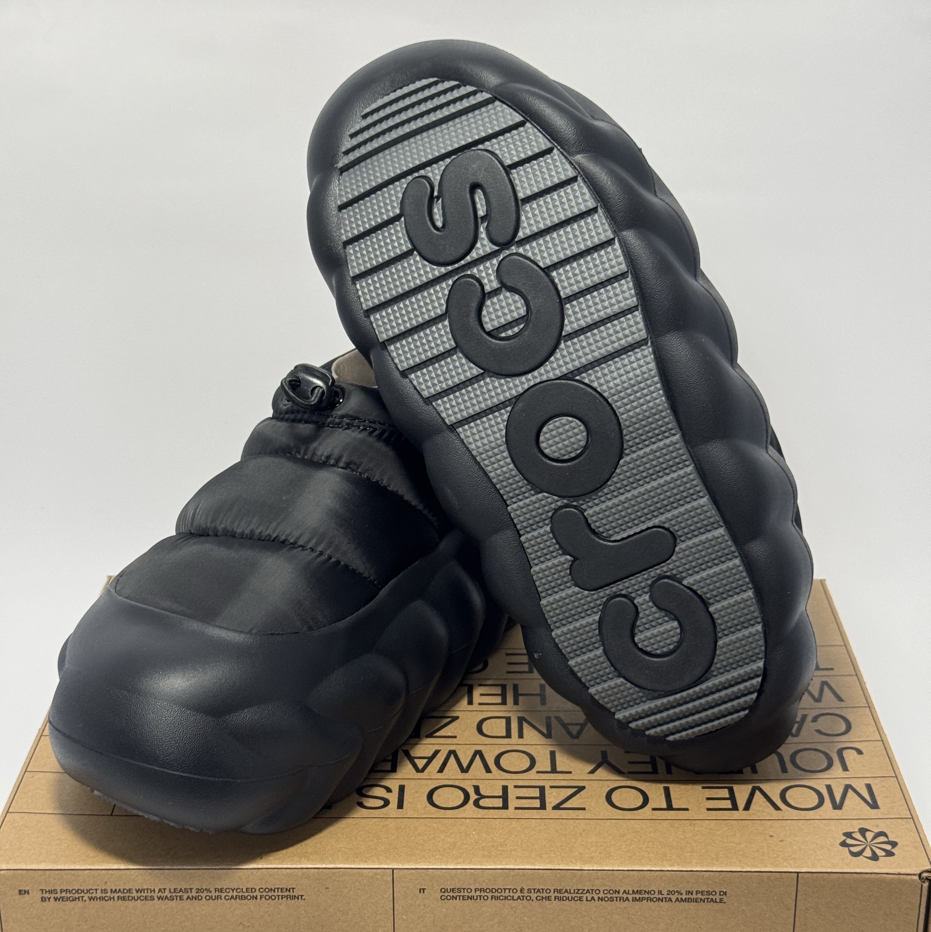 Crocs Overpuff Shorty Black 착용 스타일 - 4