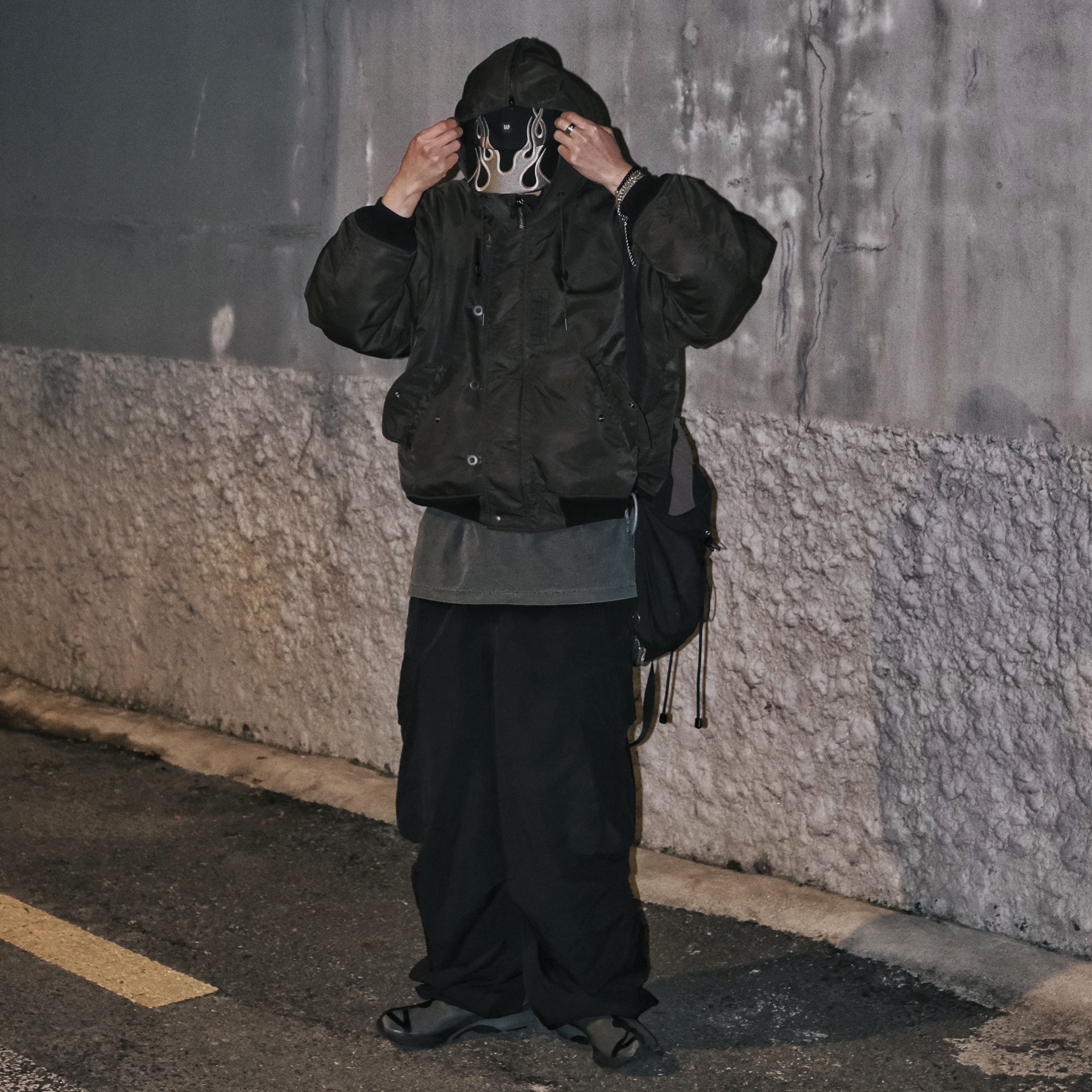 Yeezy Gap Engineered By Balenciaga Flame Cap Black, Asics x Vivienne Westwood Gel-Kayano 27 LTX Black 착용 스타일 - 1