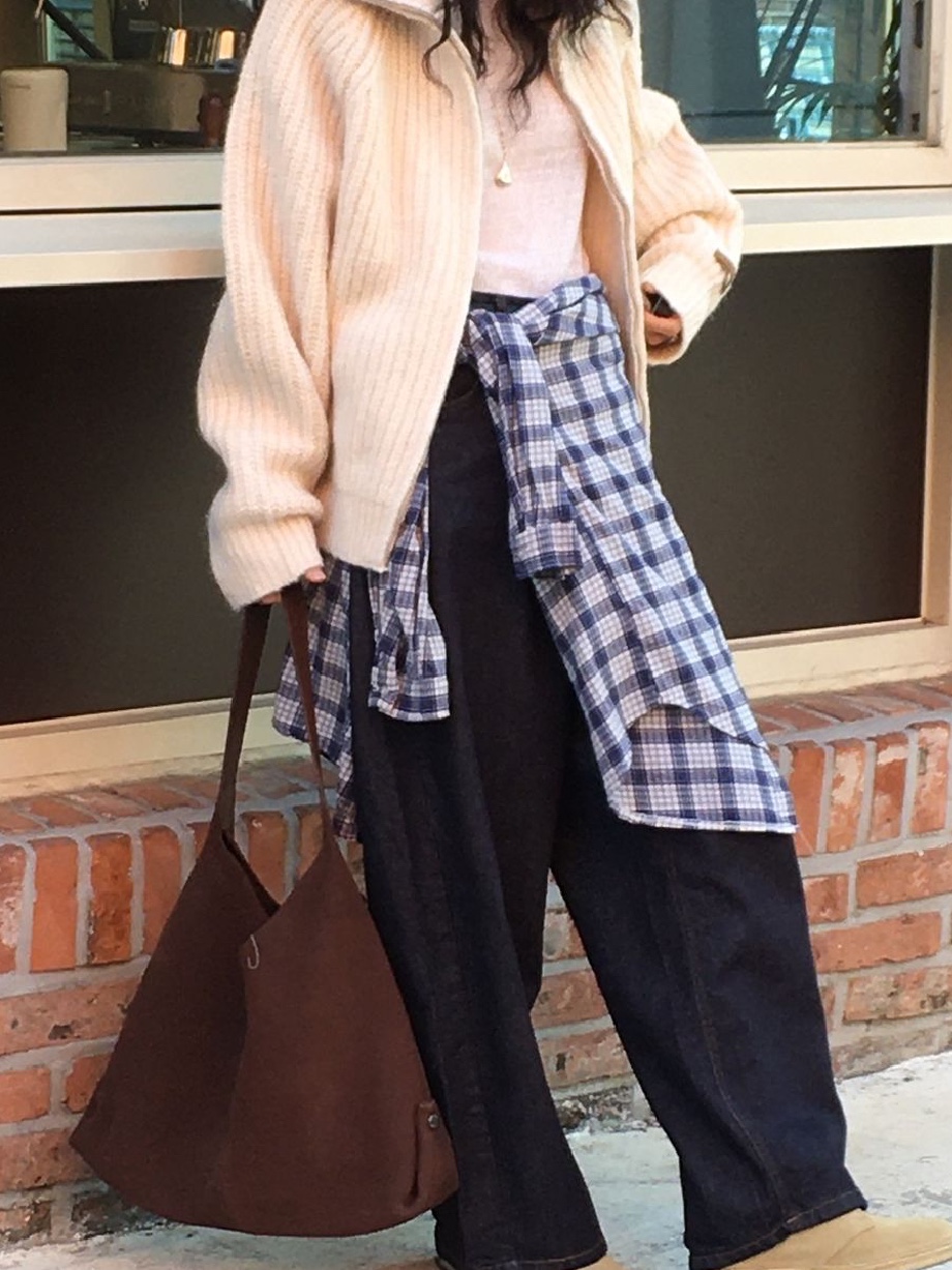 Siyazu SIAC3053 Flow Bag Brown 착용 스타일 - 1