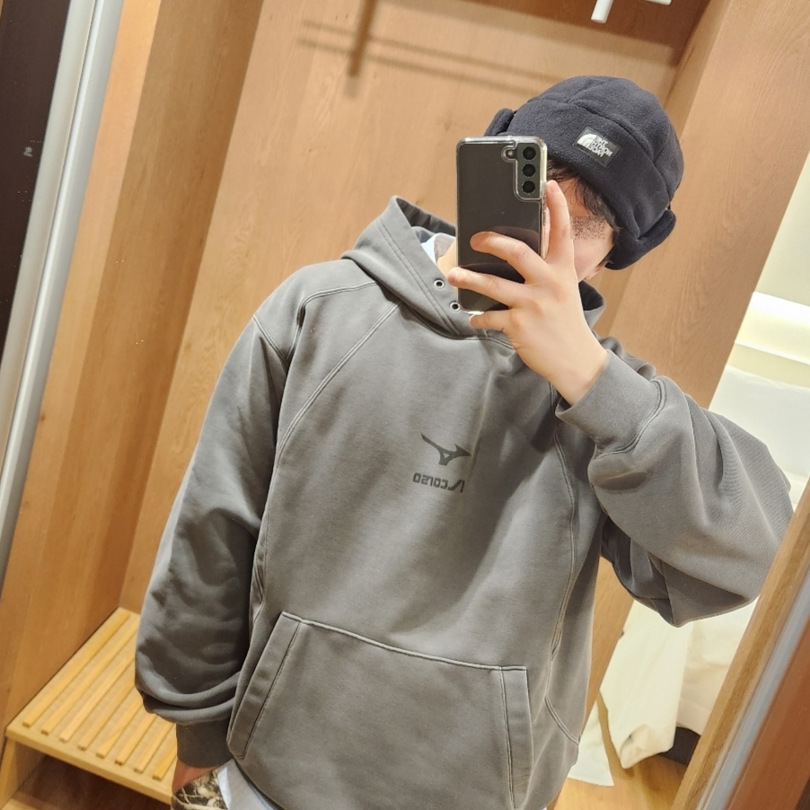 The North Face Fleece Earmuff Beanie Black 착용 스타일