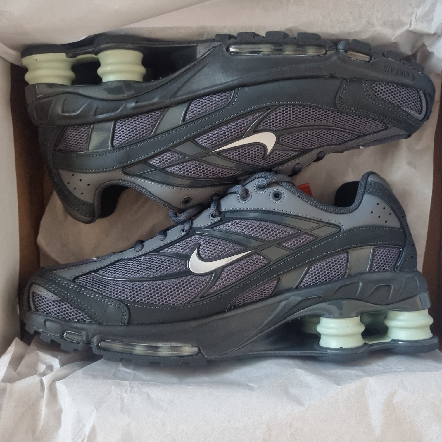 Nike Shox Ride 2 Iron Grey and Anthracite 착용 스타일