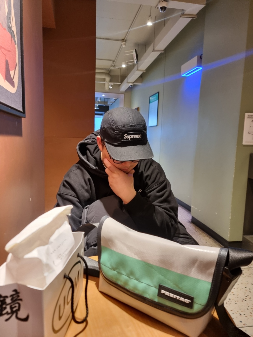 Supreme Military Camp Cap Black - 24FW, Hangle EPI Black 2 Size 착용 스타일