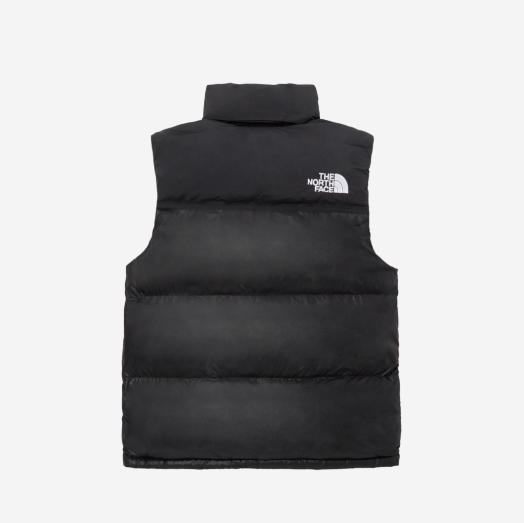 The North Face Nuptse On Ball Vest Black 착용 스타일 - 2